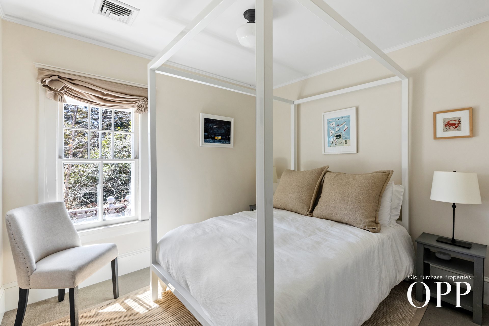 A MOVE-IN READY BELLPORT ORIGINAL