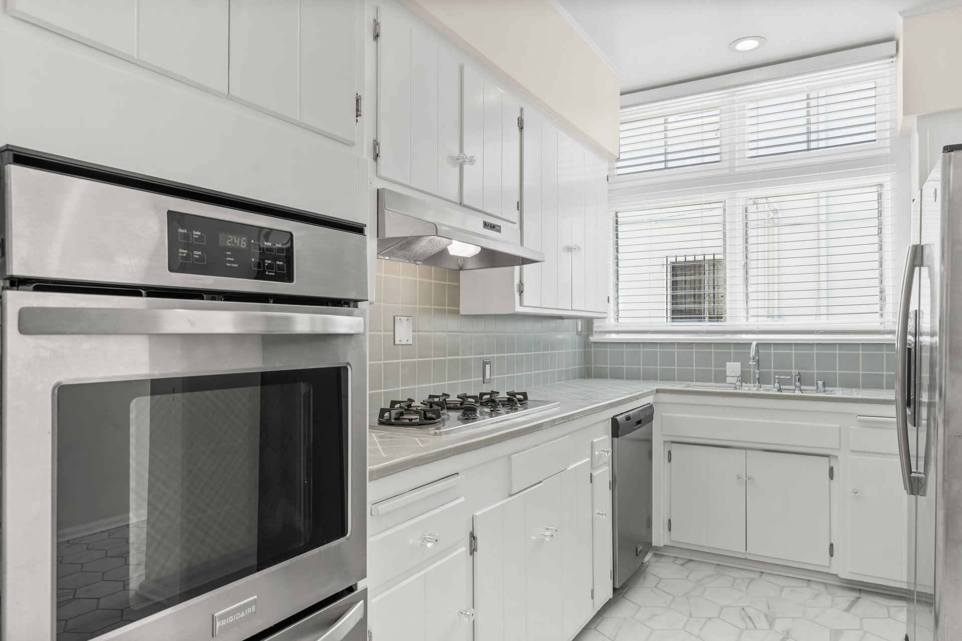 171 N Orange Dr, Hancock Park