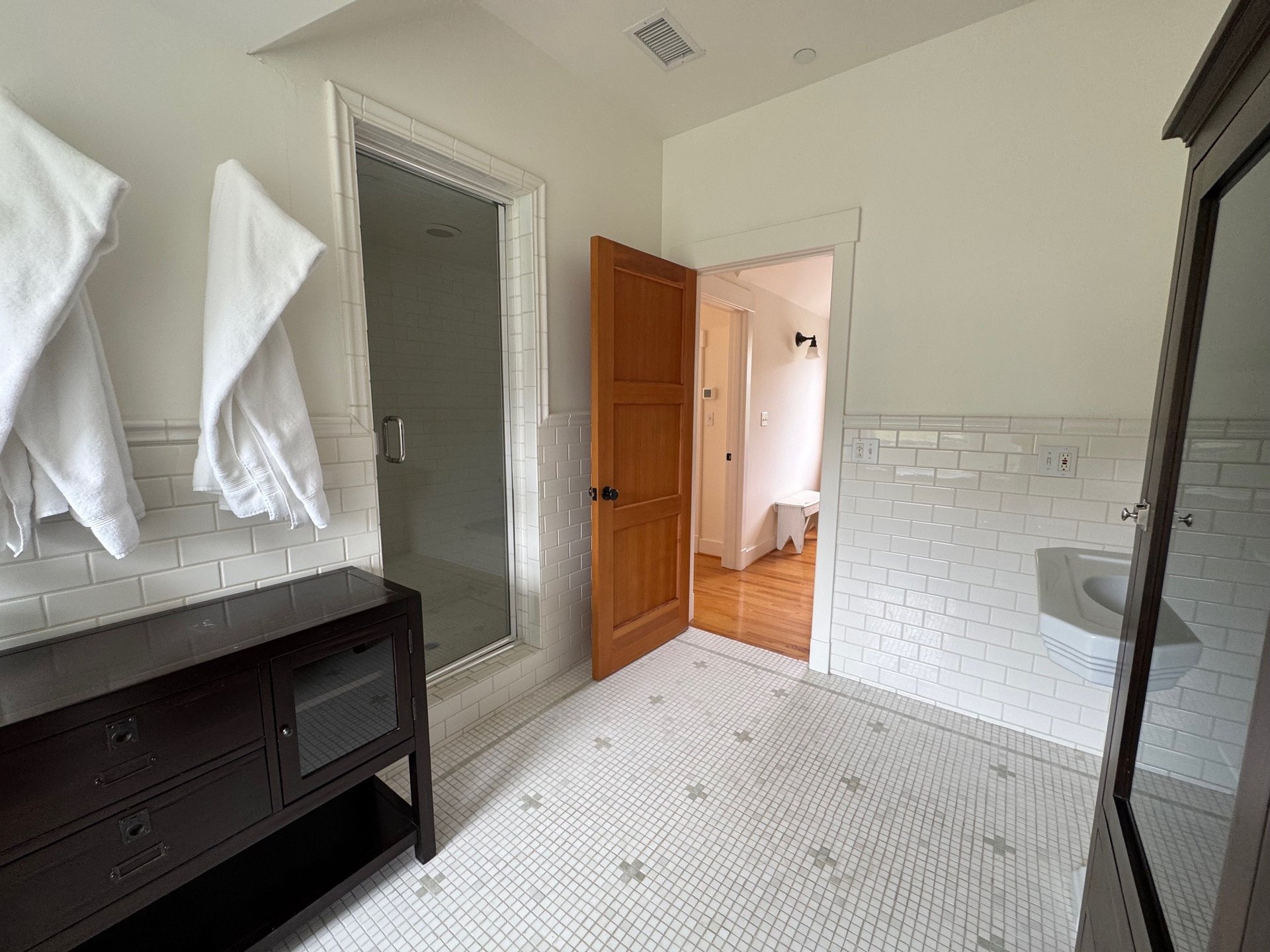 Country Farmhouse for Rent