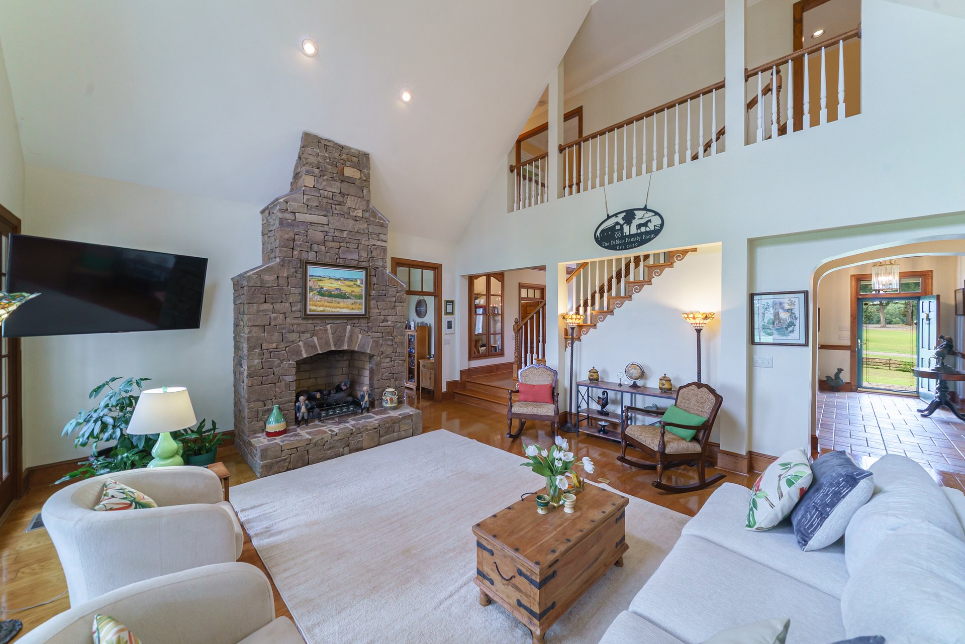 29-Acre Equestrian Estate with 14-Stall Barn