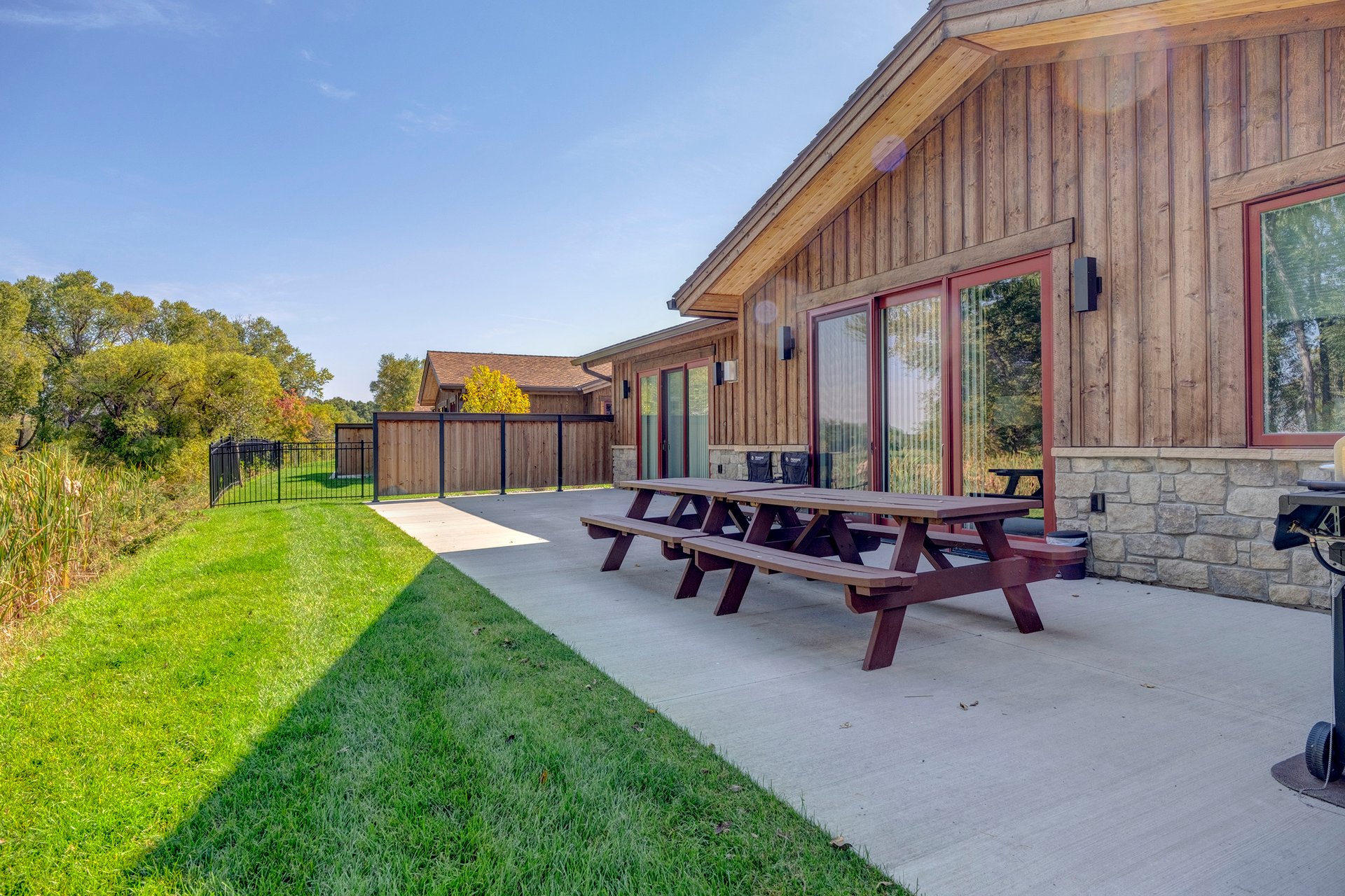 7 Creekside Ln