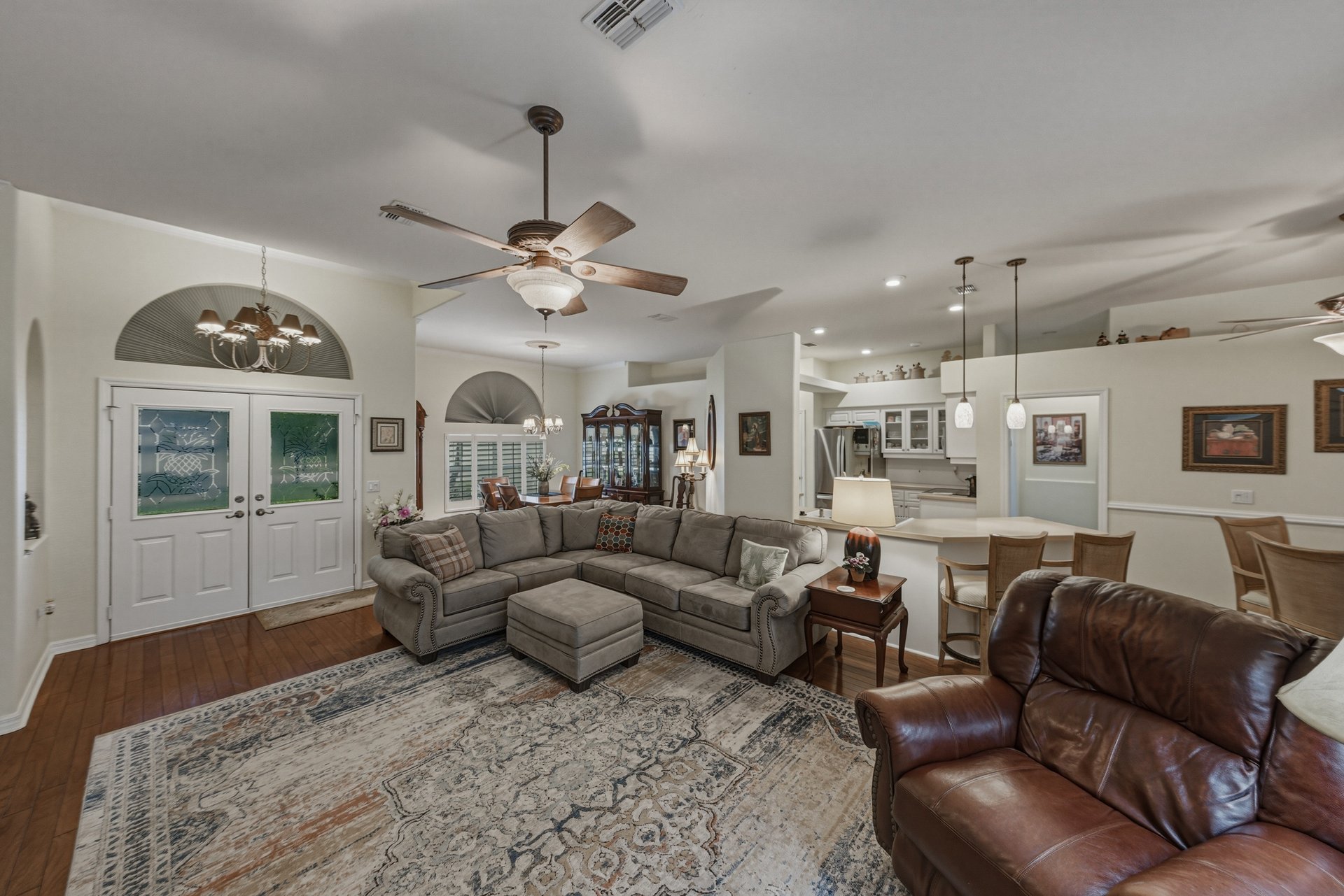 12215 WOODLANDS CIR