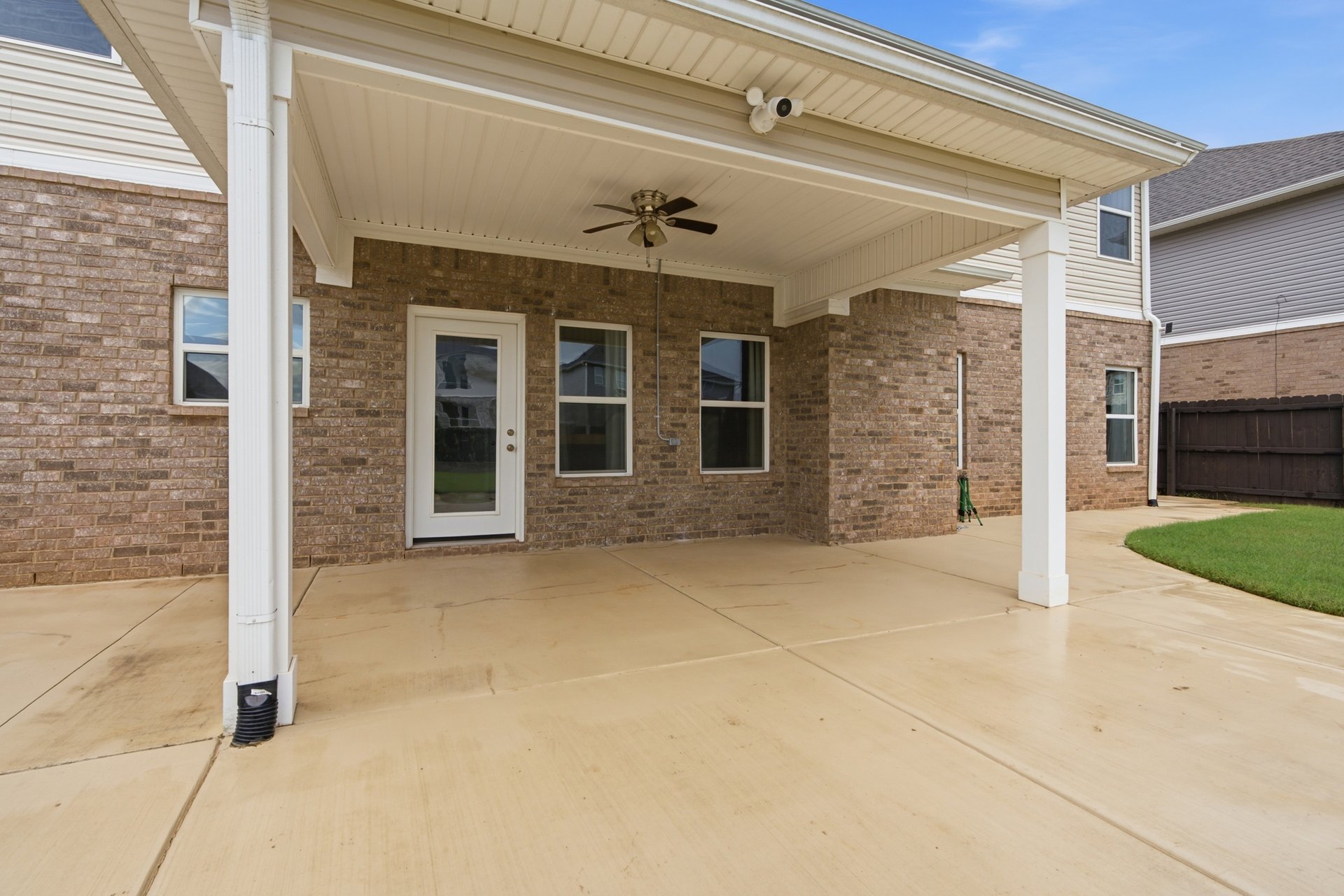 Spacious 4-Bedroom Living Near Redstone Arsenal & MidCity!