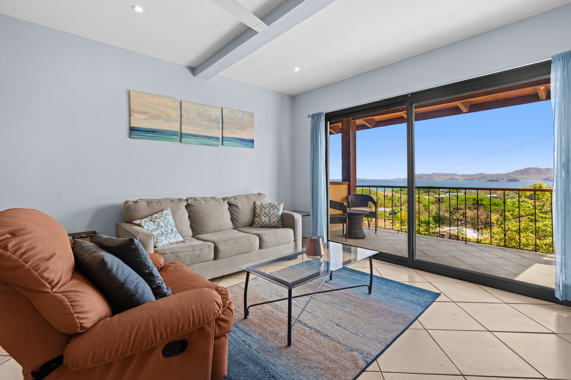 Casa Omega | Ocean View Apartment Complex in Altos de Flamingo