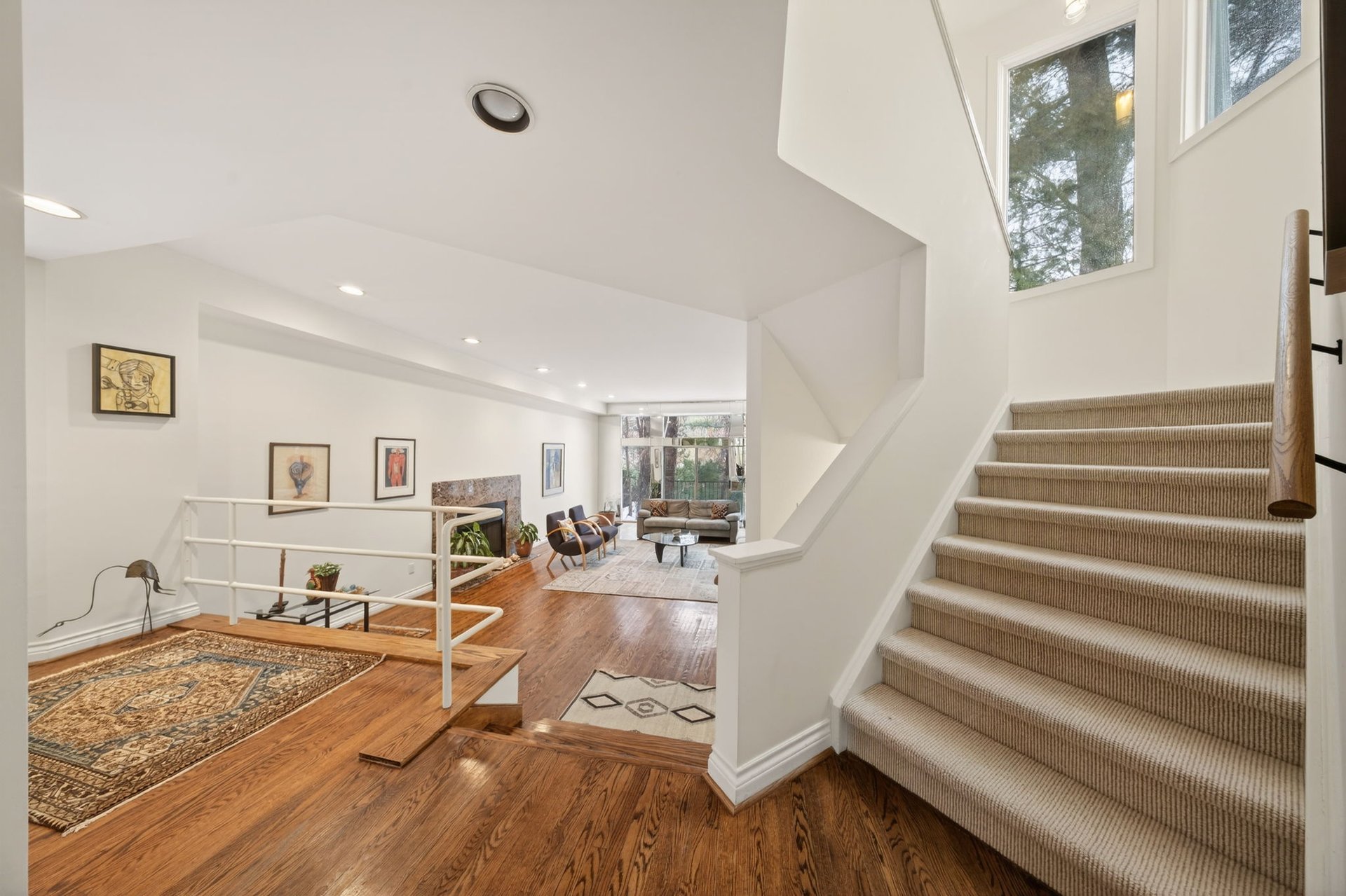 SOLD: Luxurious Country Living In The City