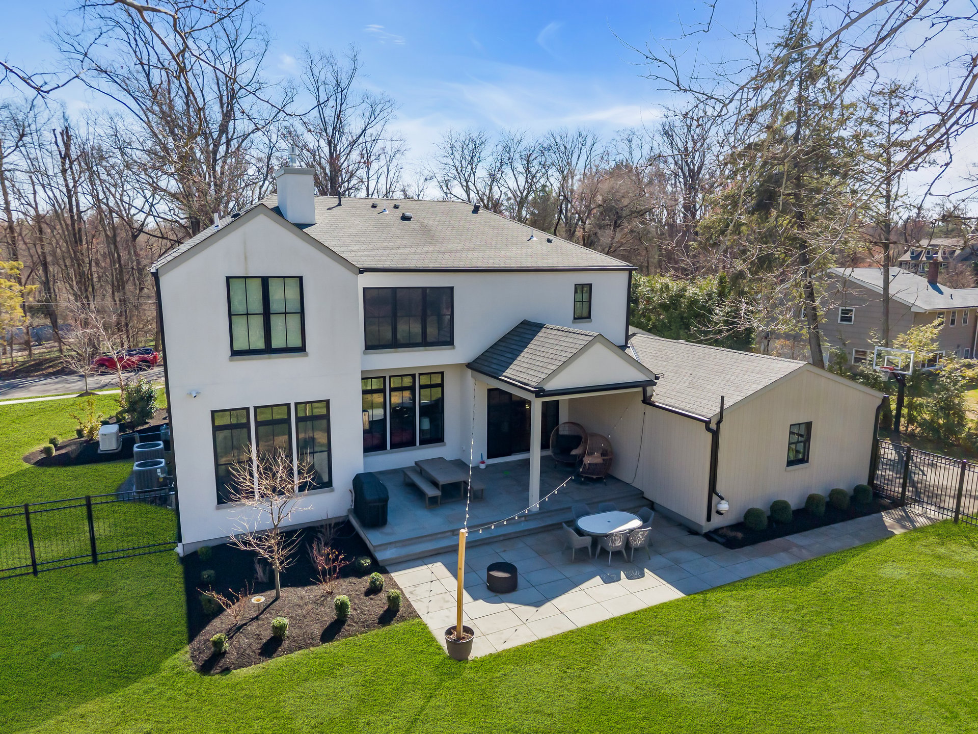 27 Tyson Ln