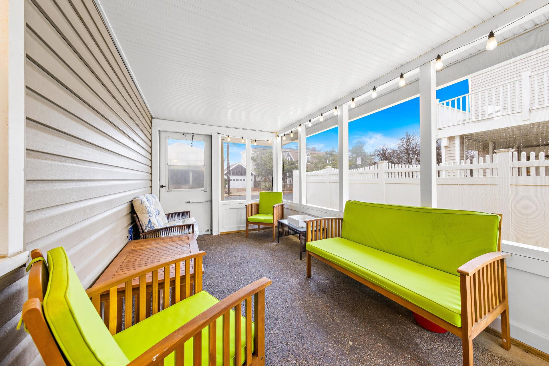 18 E Dupont Ave. (duplex both units), Brant Beach