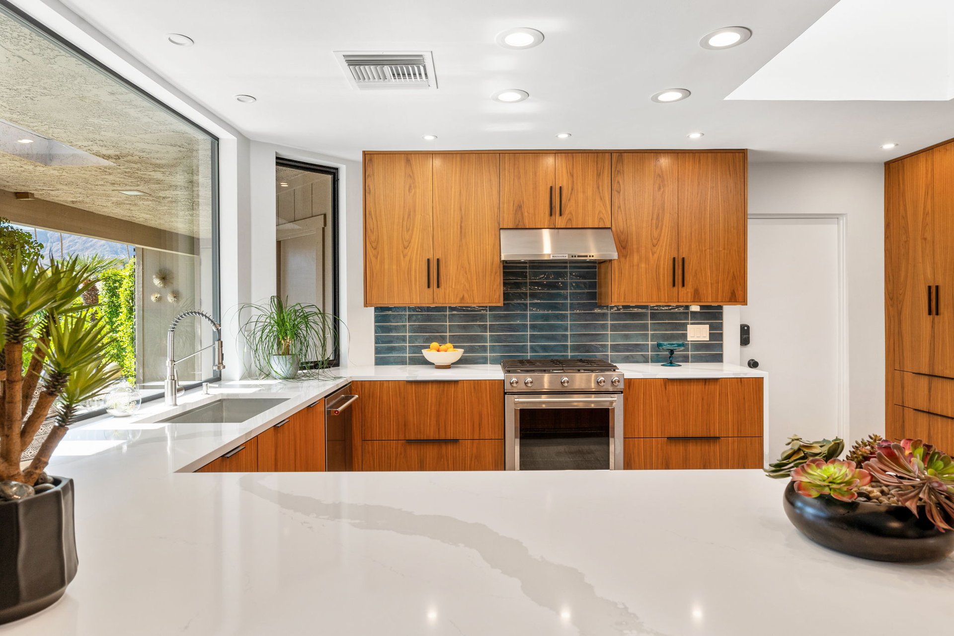 12 Dartmouth Dr.