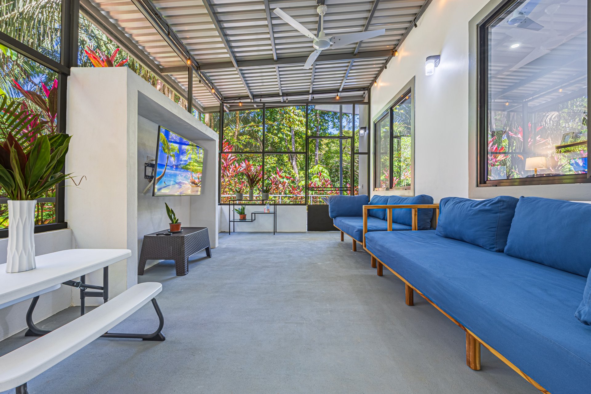 Cinco Ventanas Jungle Life Redefined