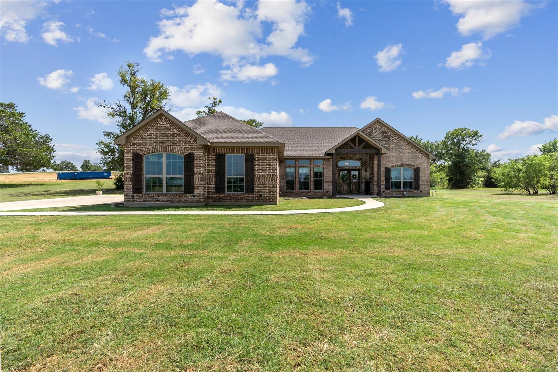 Luxury Lakefront Living