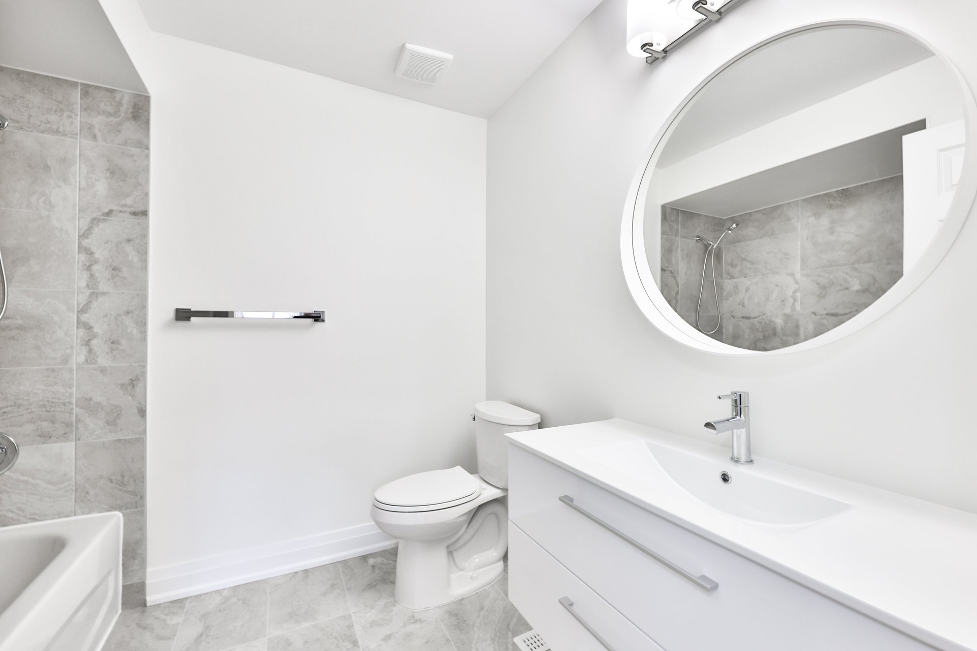 2-4635 Regents Terrace, Mississauga