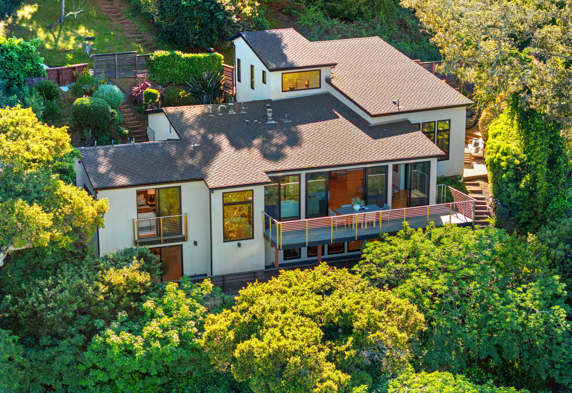 Contemporary Gem on Belvedere Island
