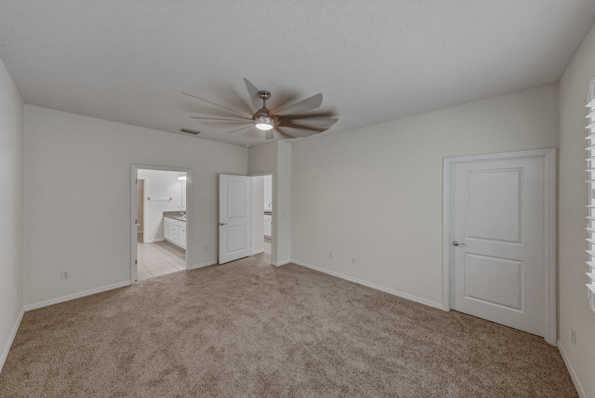 12322 EASTPOINTE DR