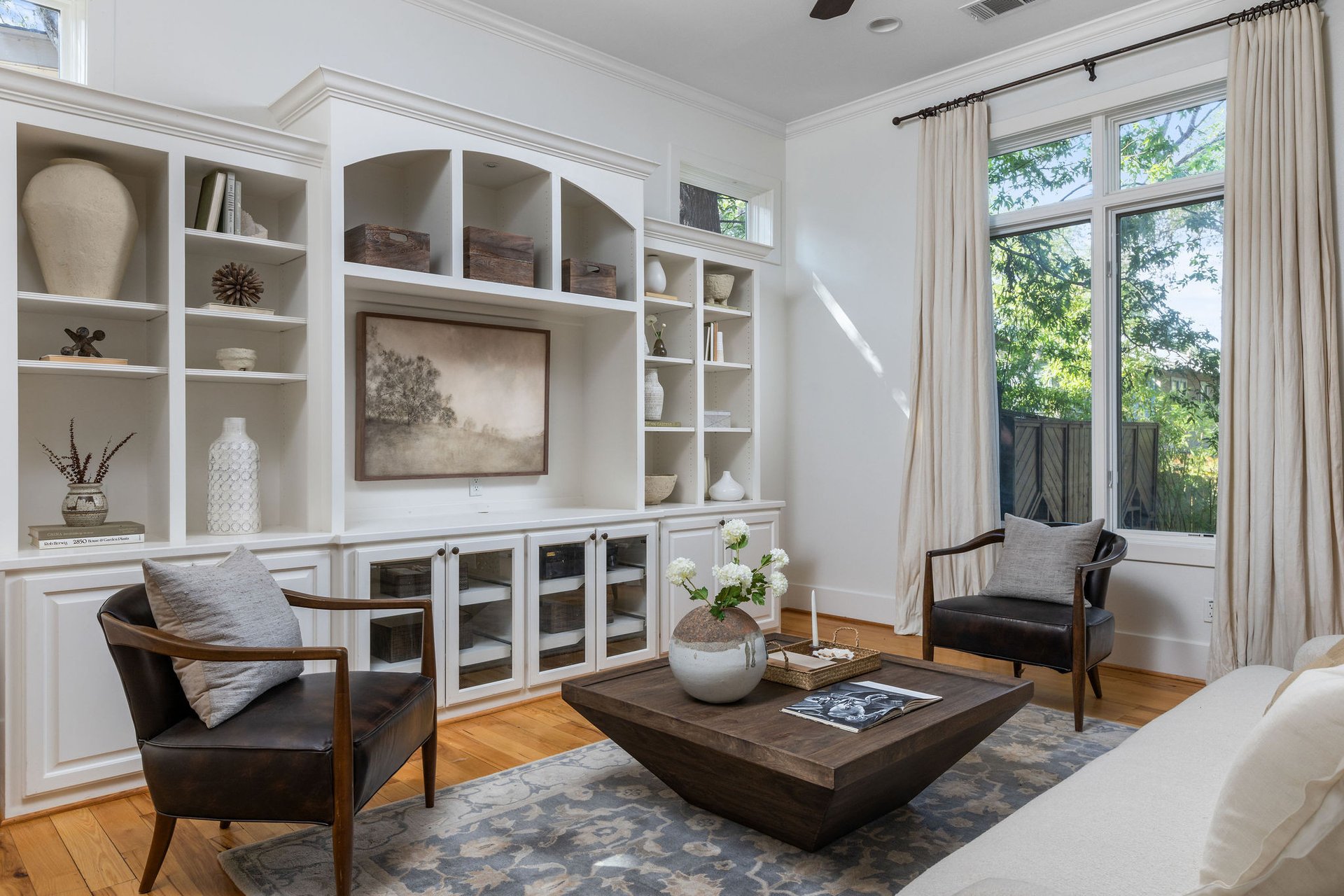 Charming Deep Eddy Retreat