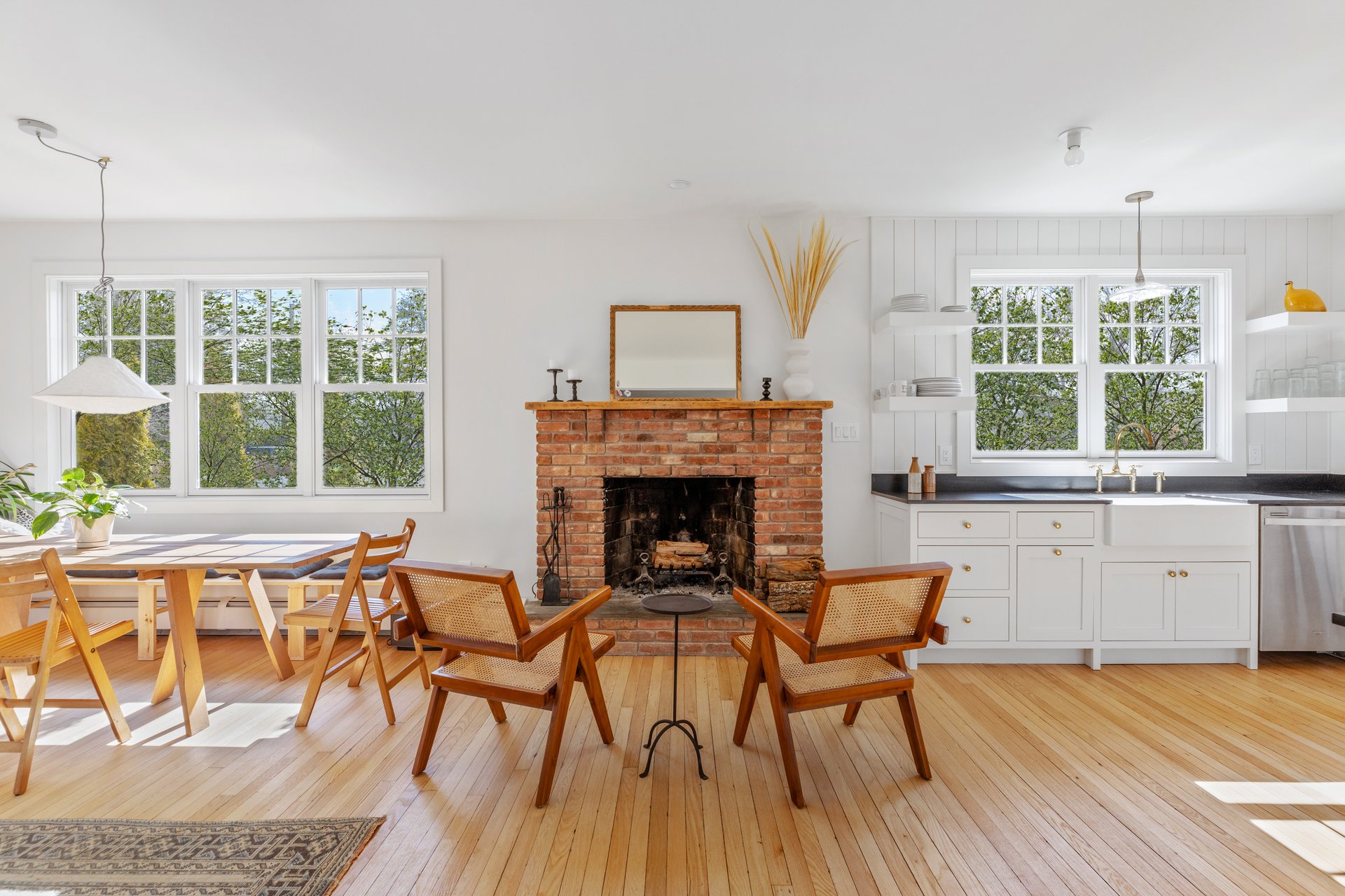 CHARMING AND COMPLETELY RENOVATED 