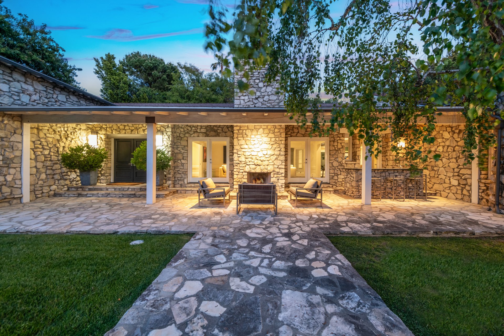 422 Parkwood Dr