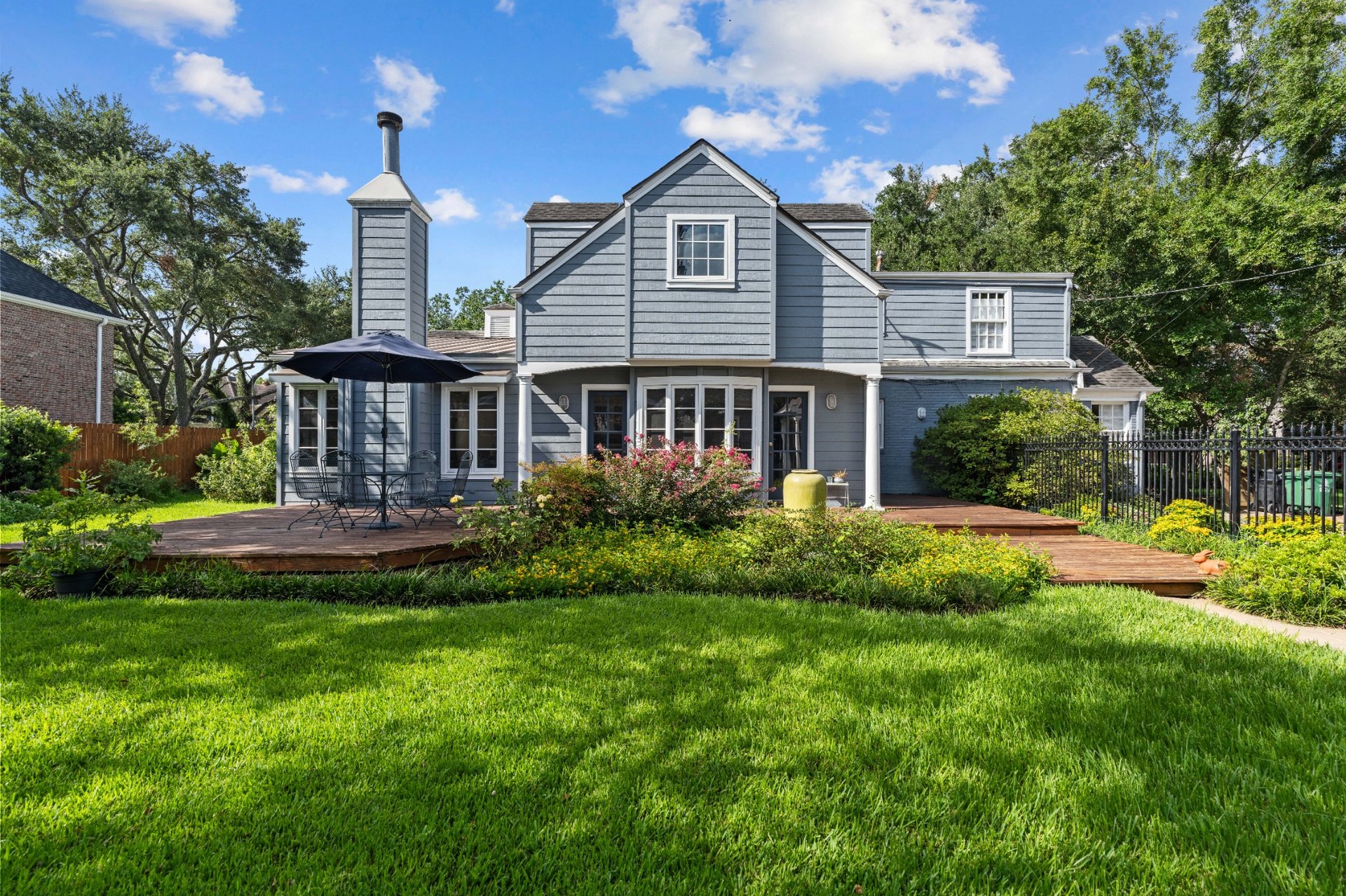 2126 Dryden