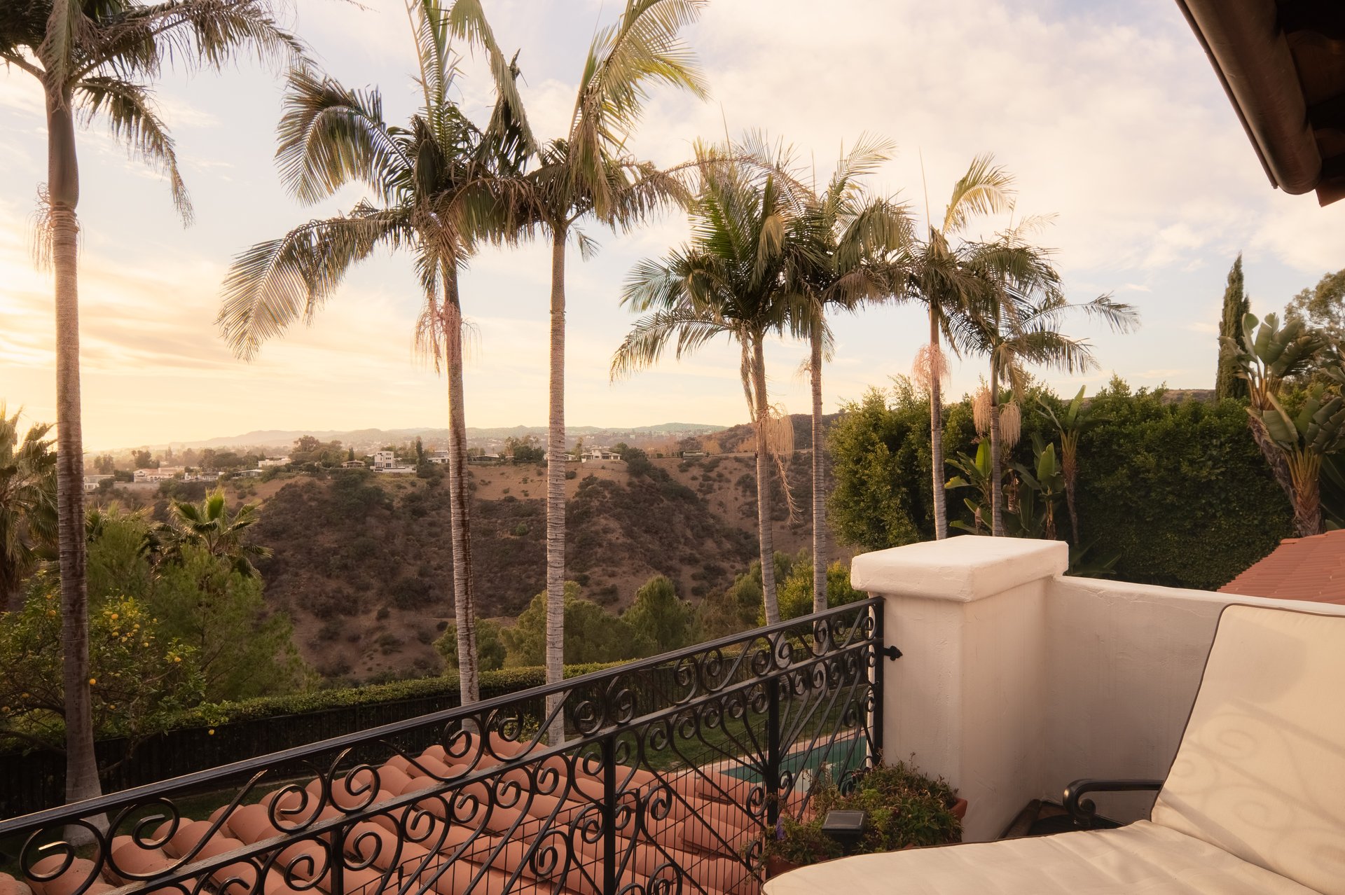 1665 Summitridge Dr, Beverly Hills
