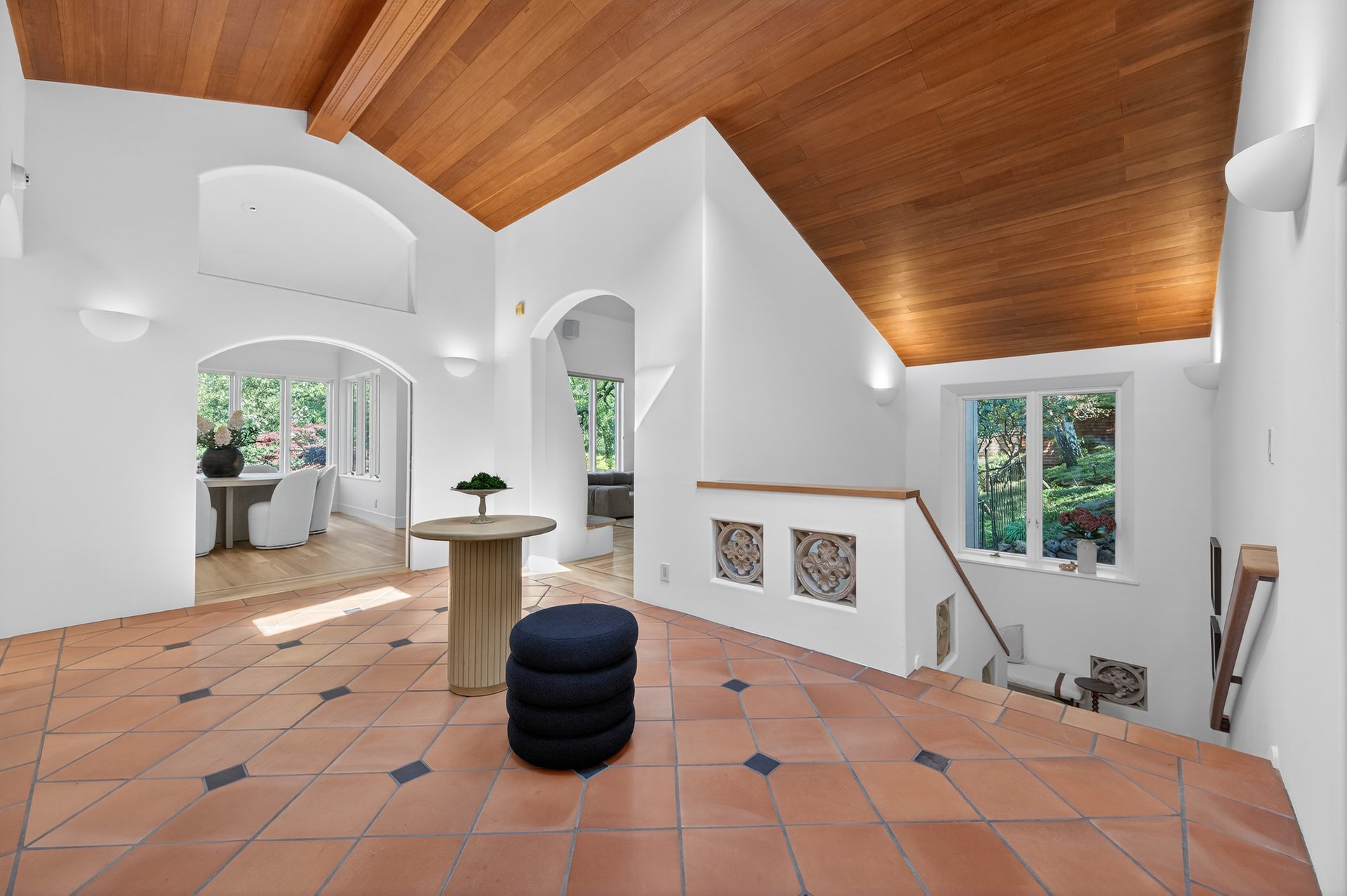 25 Wood Acres Ct