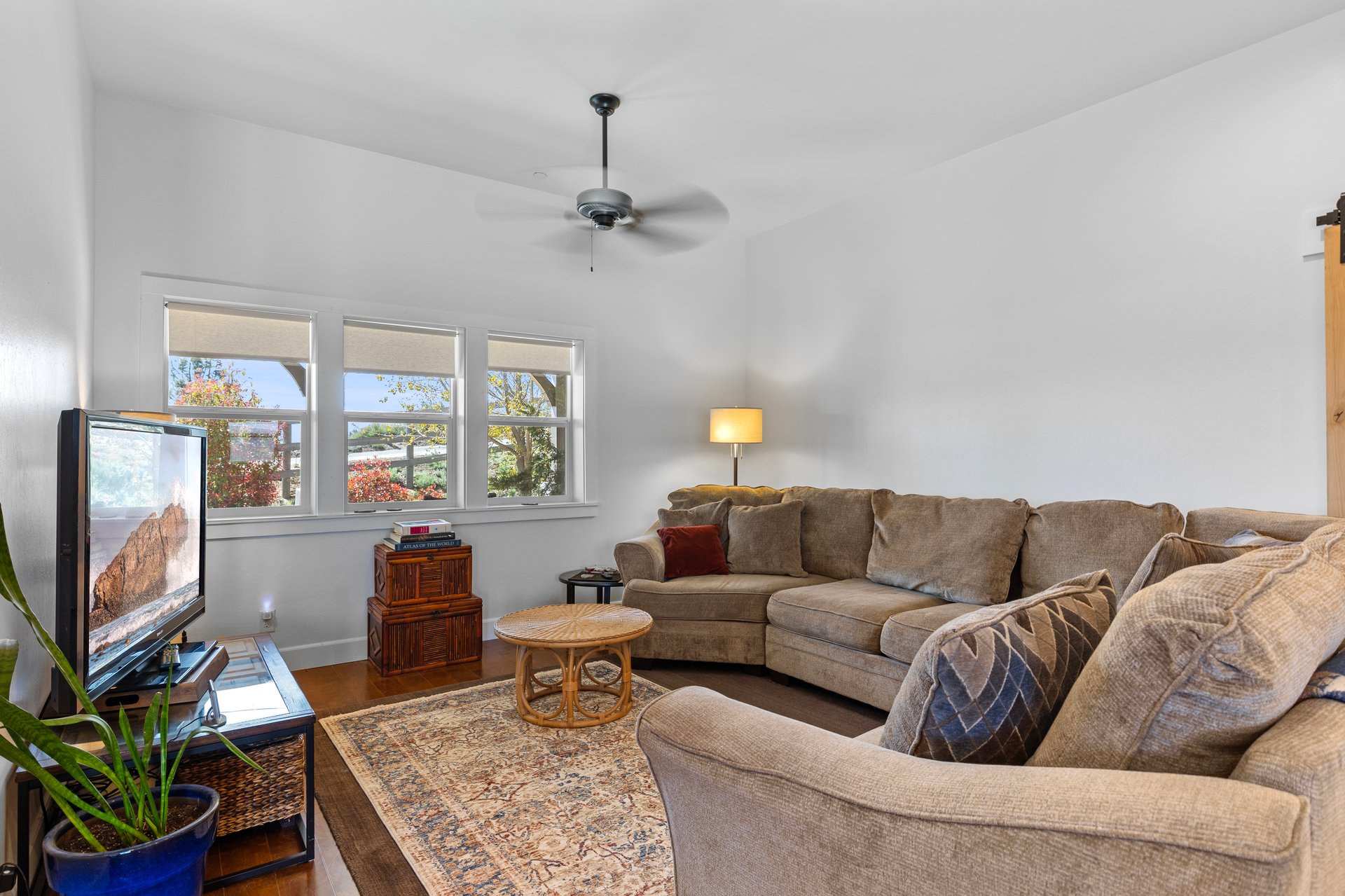 26501 Skyline Dr, Tehachapi, CA 93561 | Craftsman Home for Sale in Bear Valley Springs