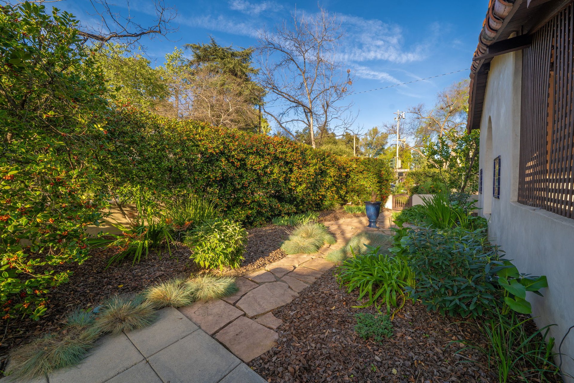 777 N Indian Hill