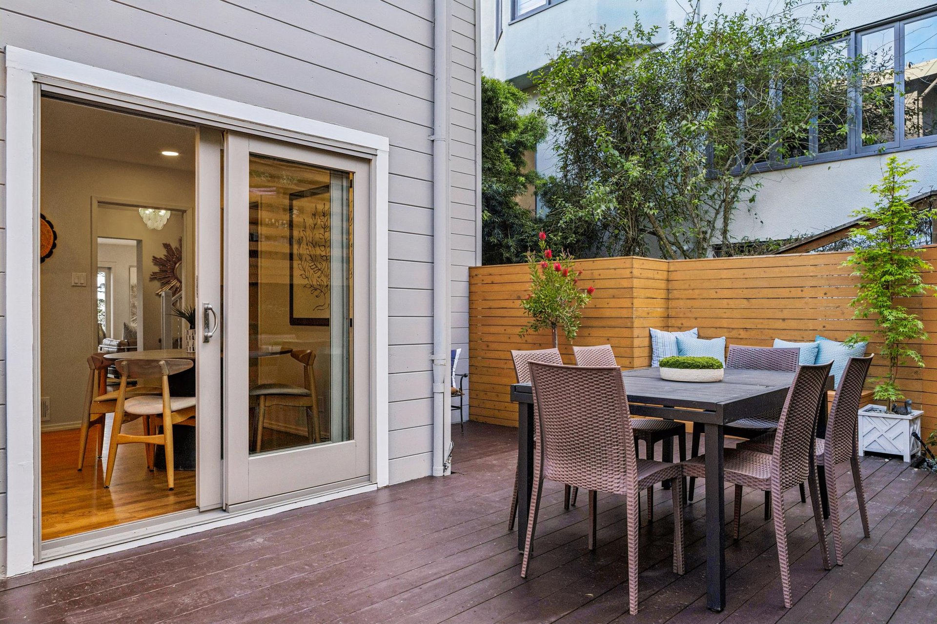 34 Dorantes Avenue