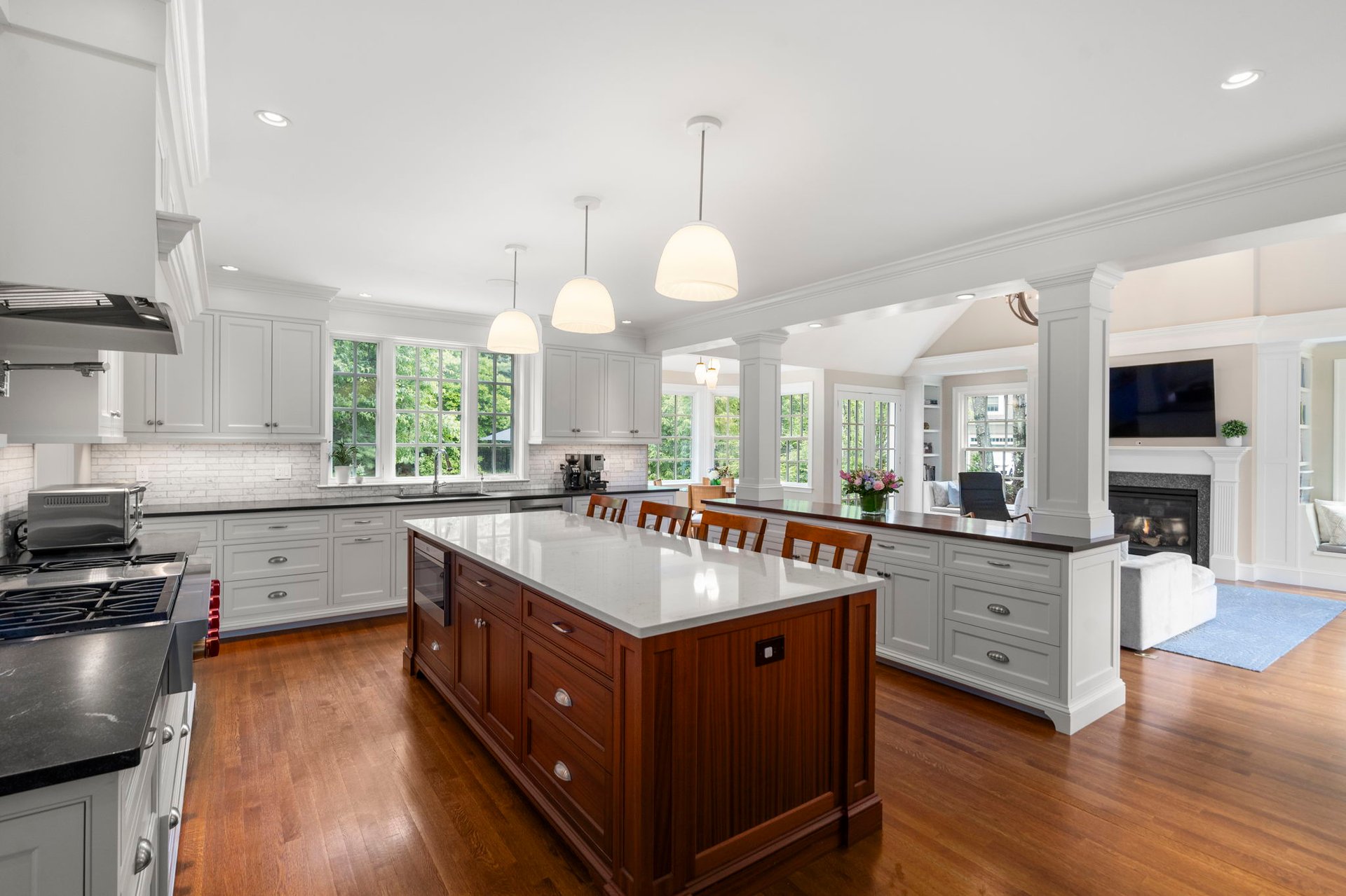 12 Pheasant Landing Road, Needham