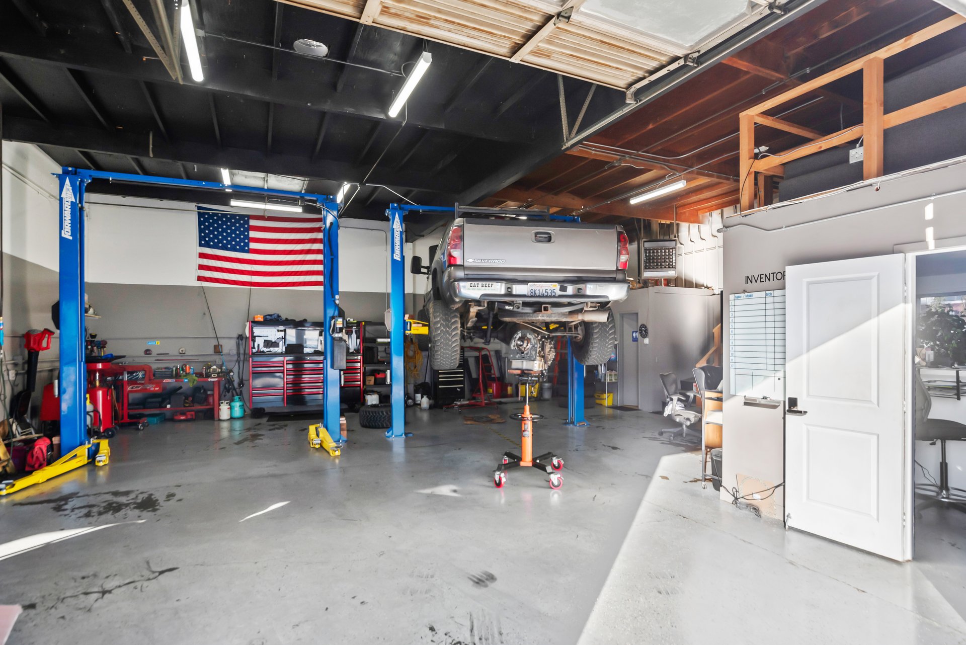 Rare 20,160 SF Multi-Tenant Industrial Investment
