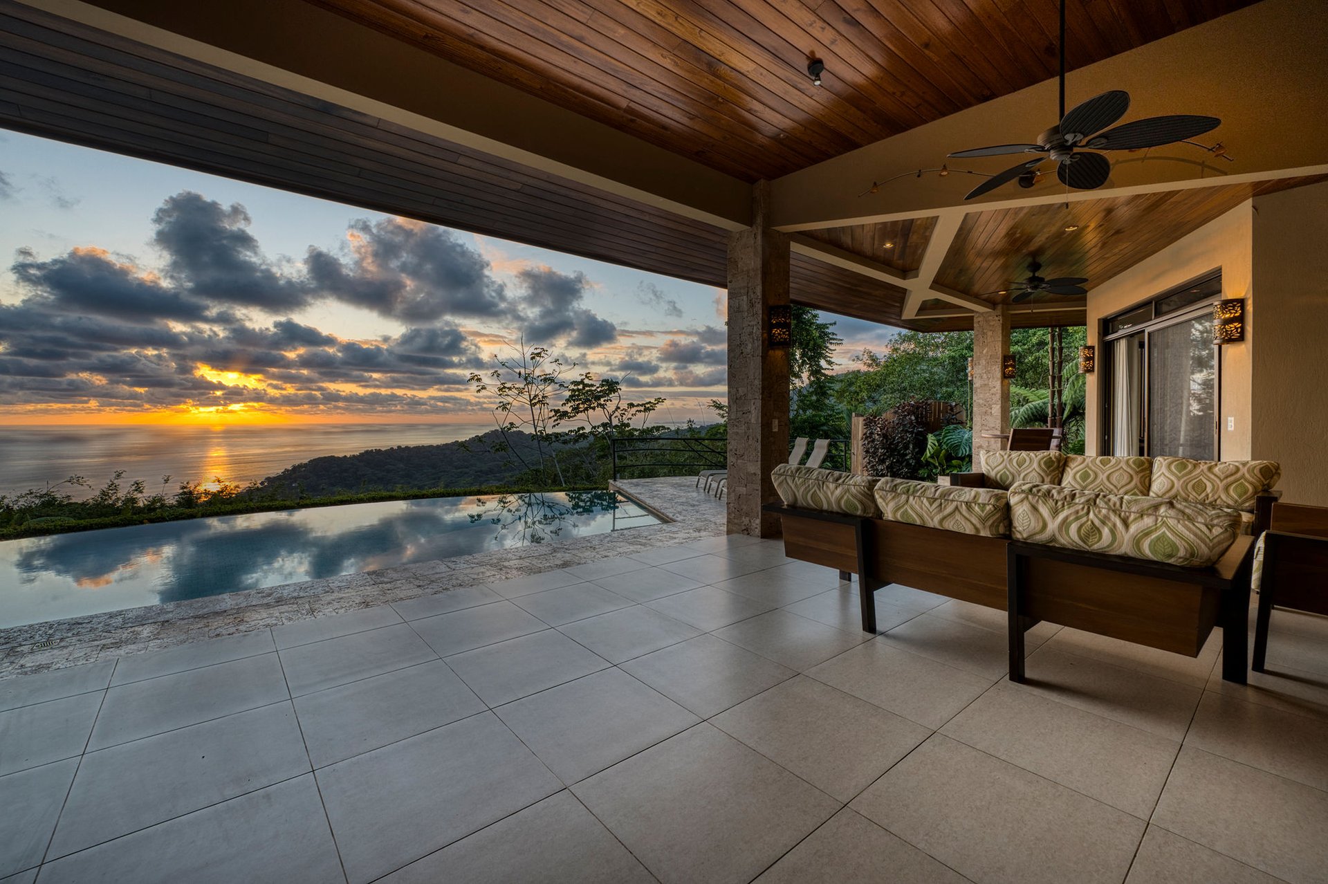 Casa Bambú – LUXURY 5 BEDROOM ESTATE WITH EXCEPTIONAL OCEAN VIEWS