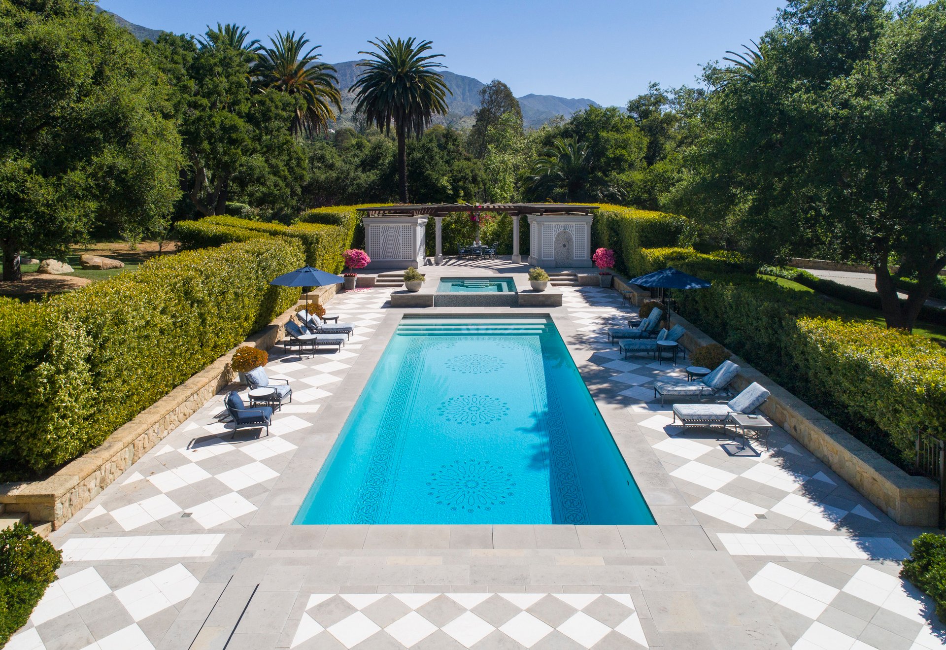 Mira Vista ~ Legacy Estate