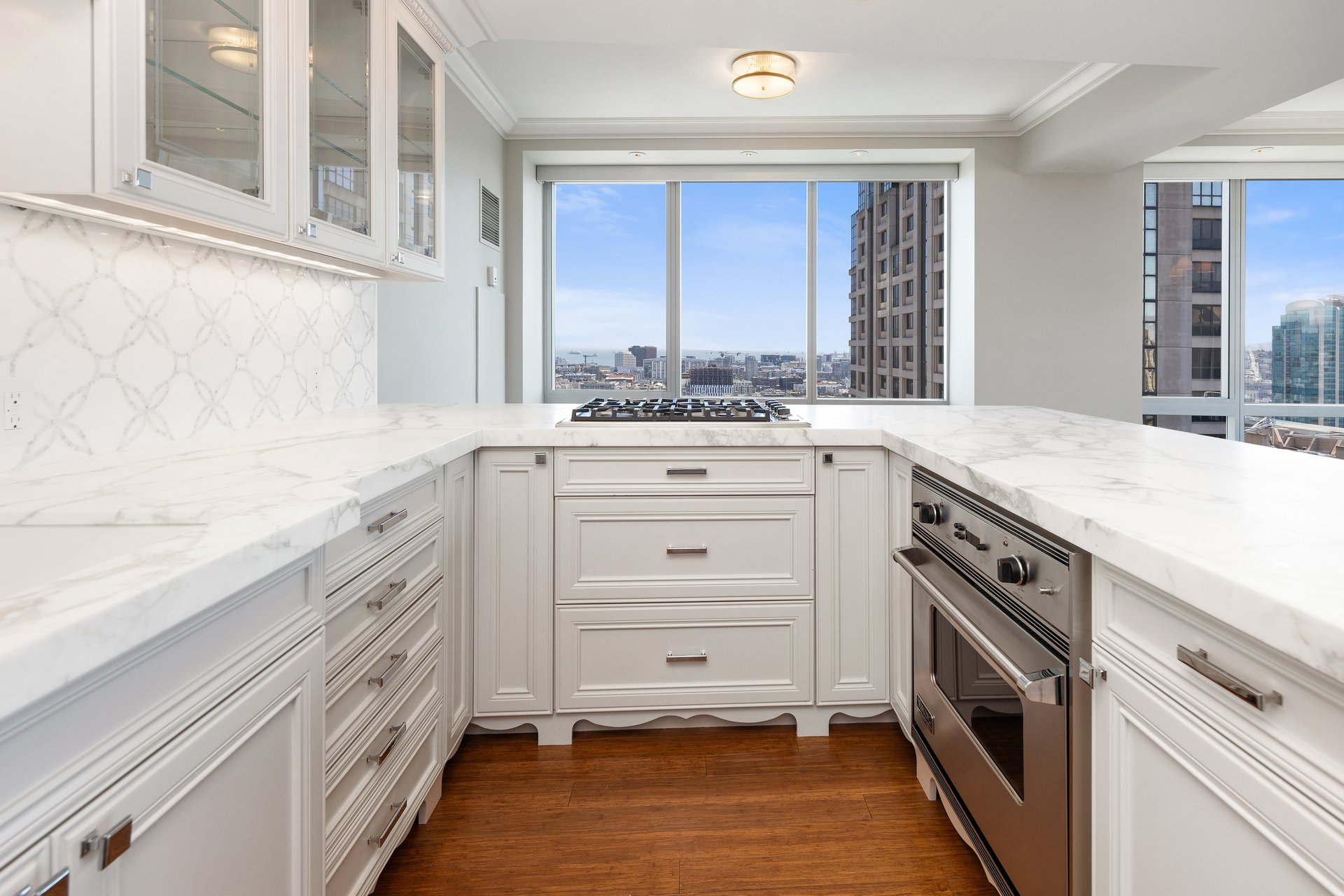 Glass-Walls and Panoramic Views