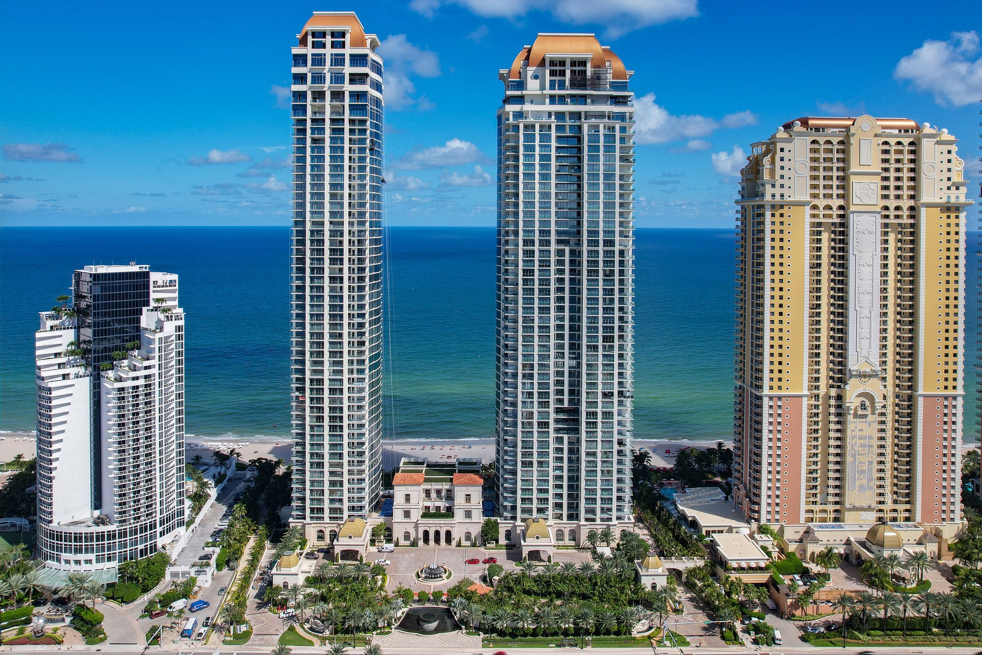 17901 Collins Ave # 3003