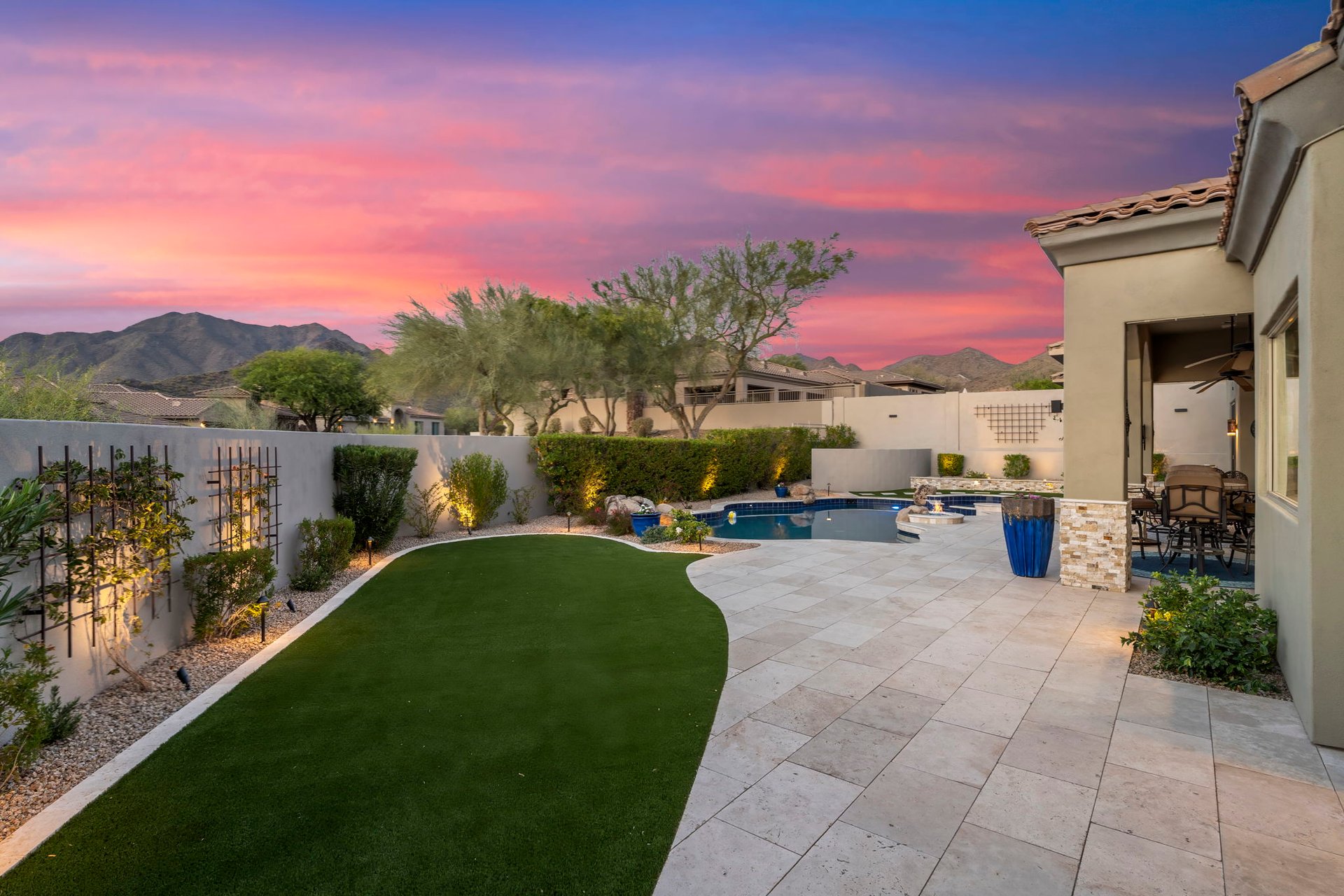 10952 E KORA Lane