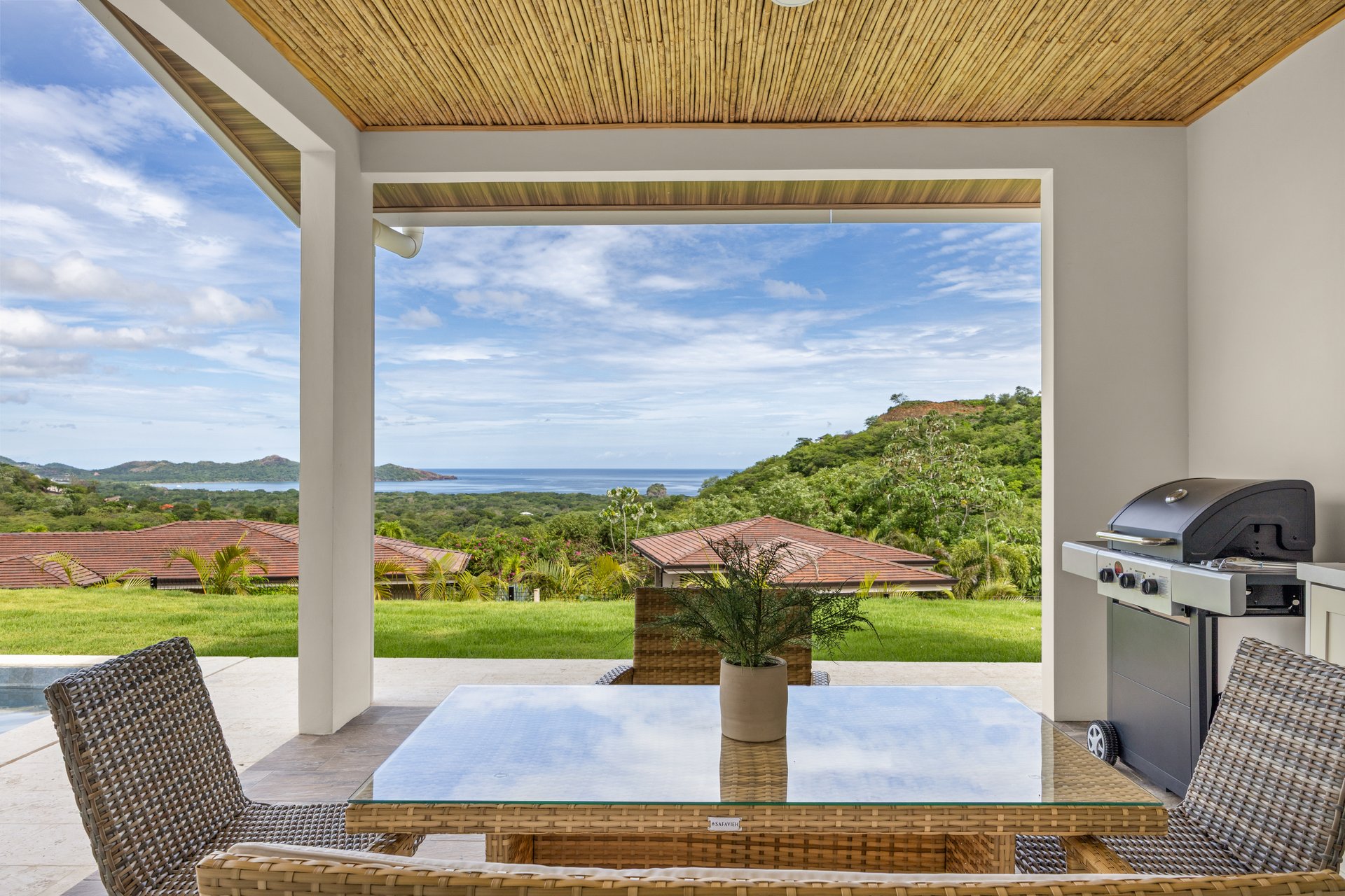Dos Ríos 29 | Brand-New Ocean & Mountain View Home