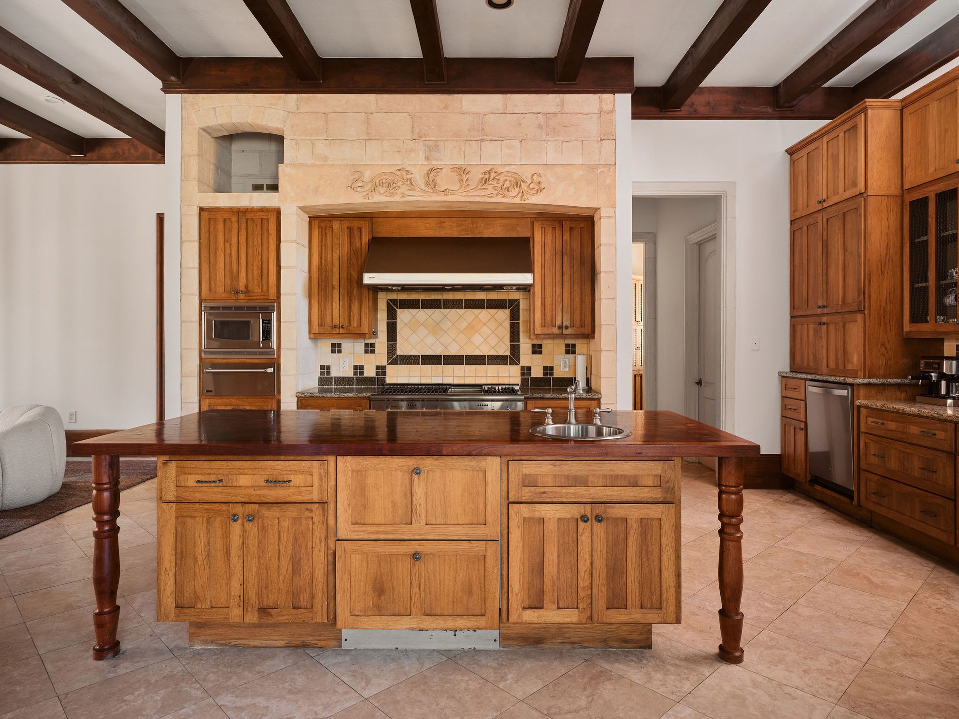 4511 Island Cove