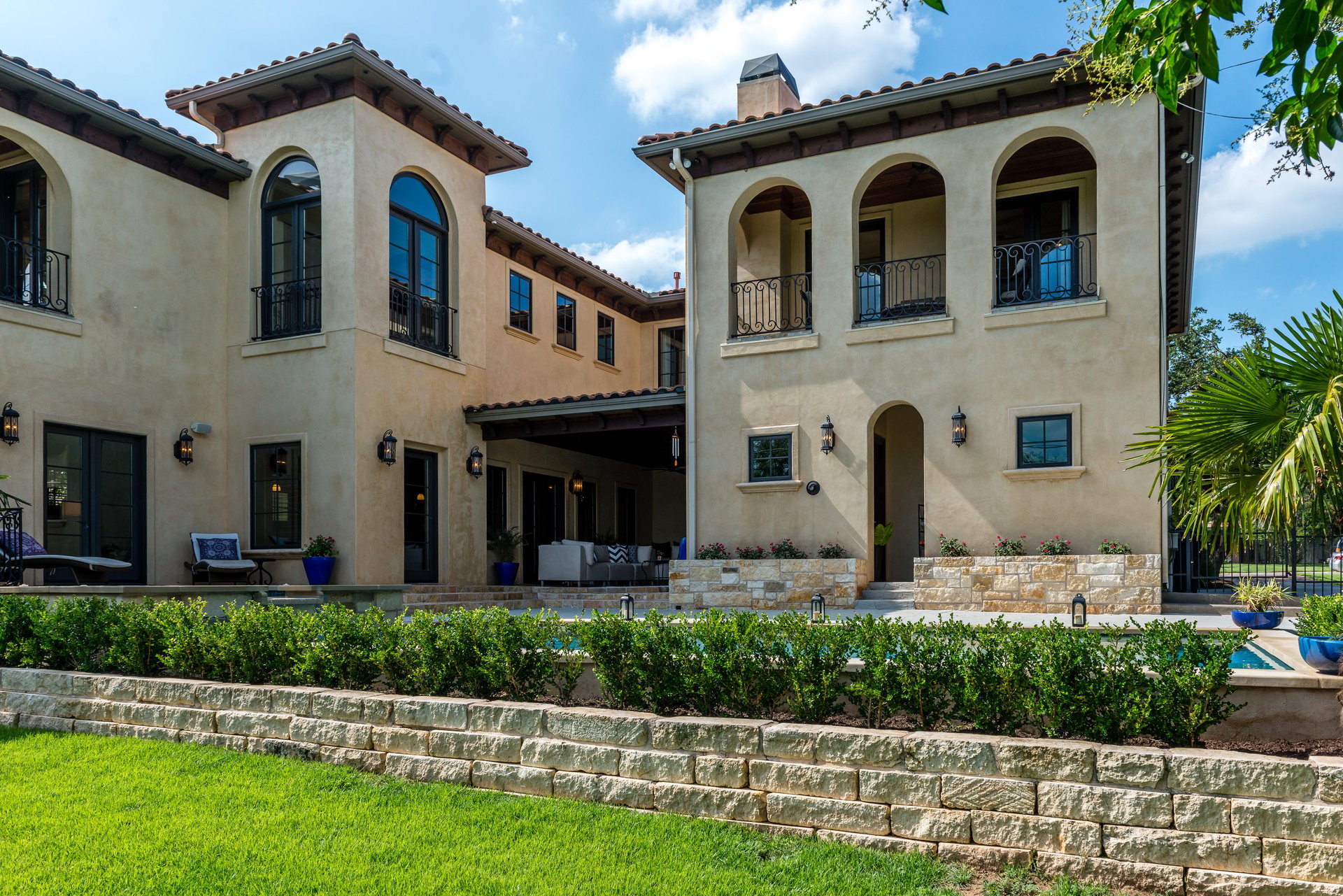 Majestic Santa Barbara in Rollingwood