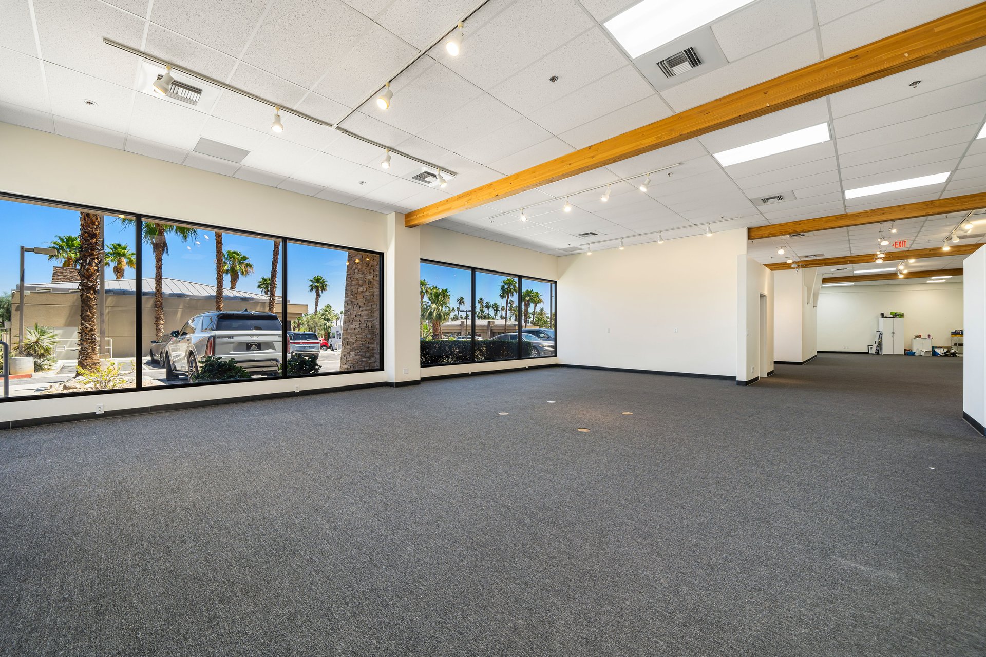 Desert Square - Suite D