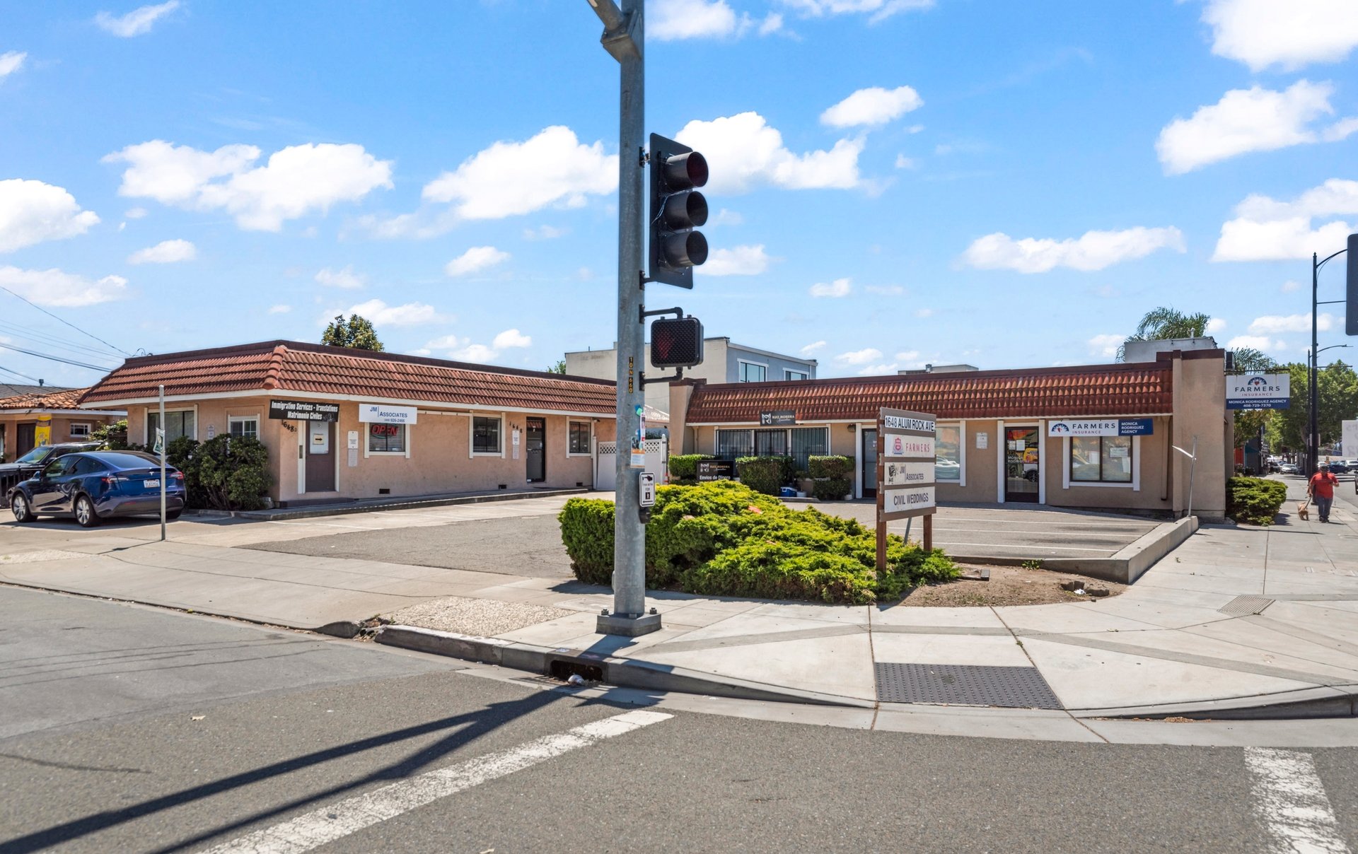 Multi-Tenant Office/Retail Bldg.