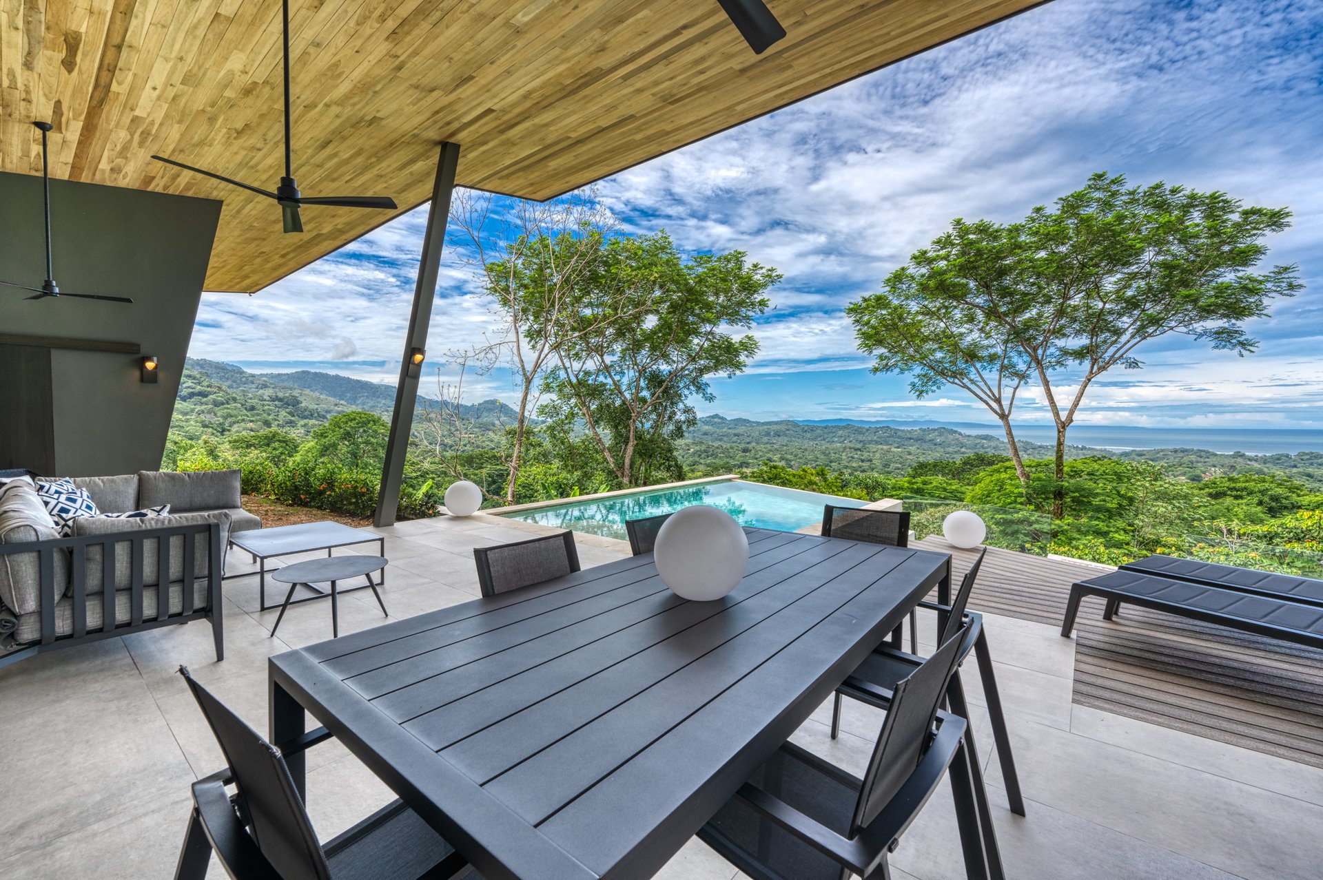 Vista Hermosa, Ojochal