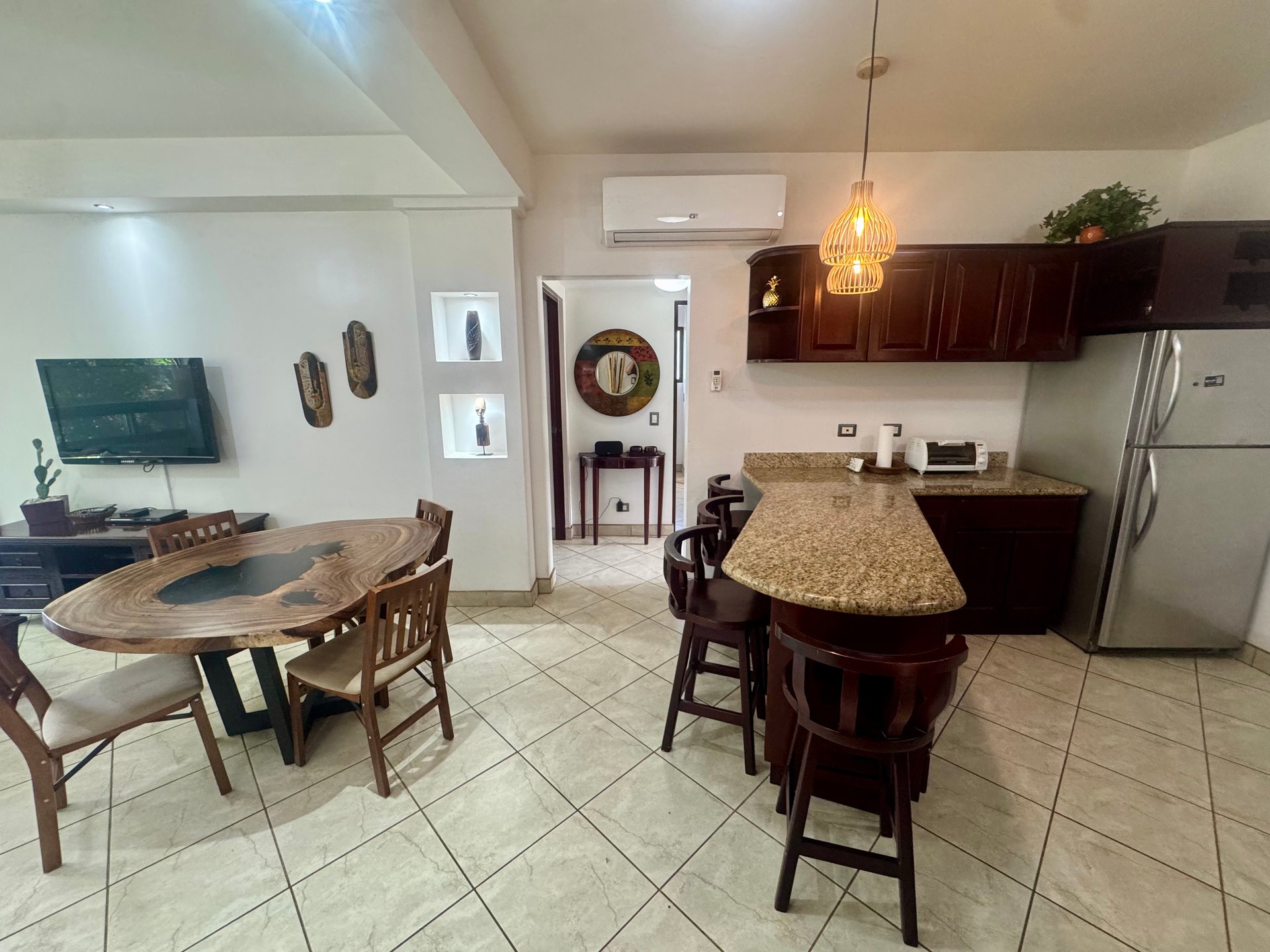The Oaks 65: Comfortable 2BR Condo Near Tamarindo & Playa Grande
