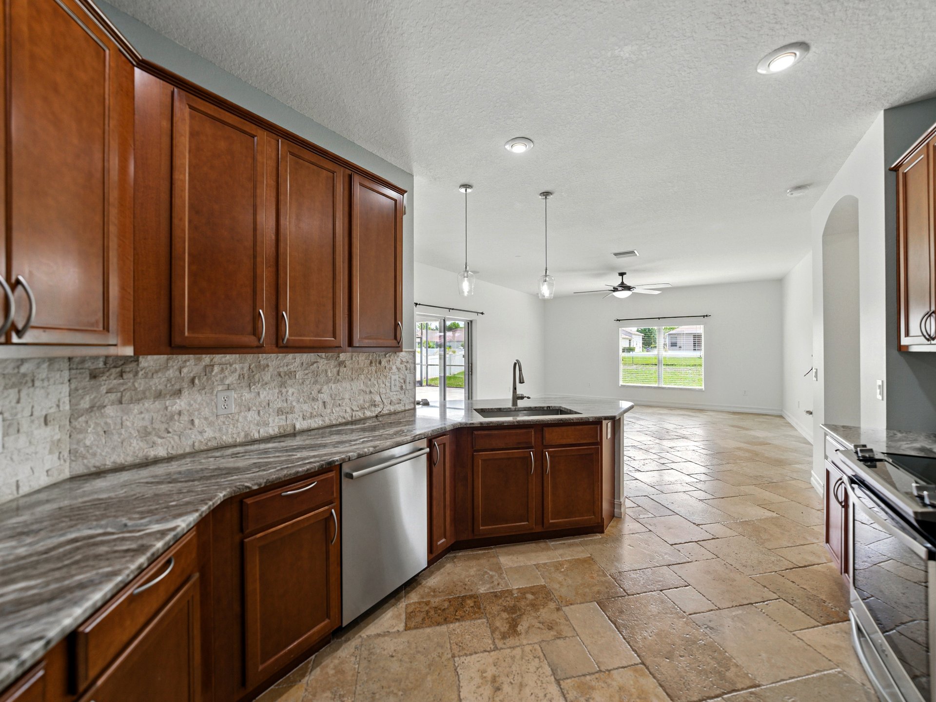 6957 BOULDER RUN LOOP