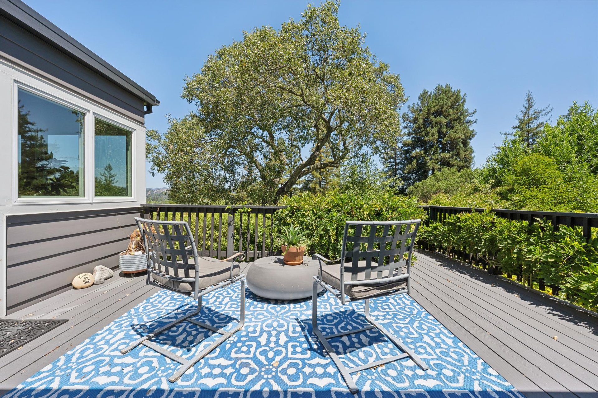 28 Black Log Rd