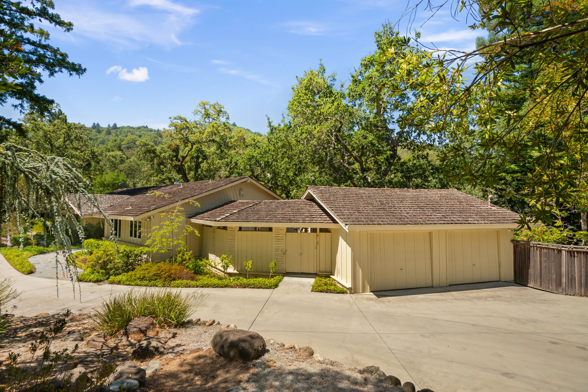15355 Peach Hill Rd, Saratoga