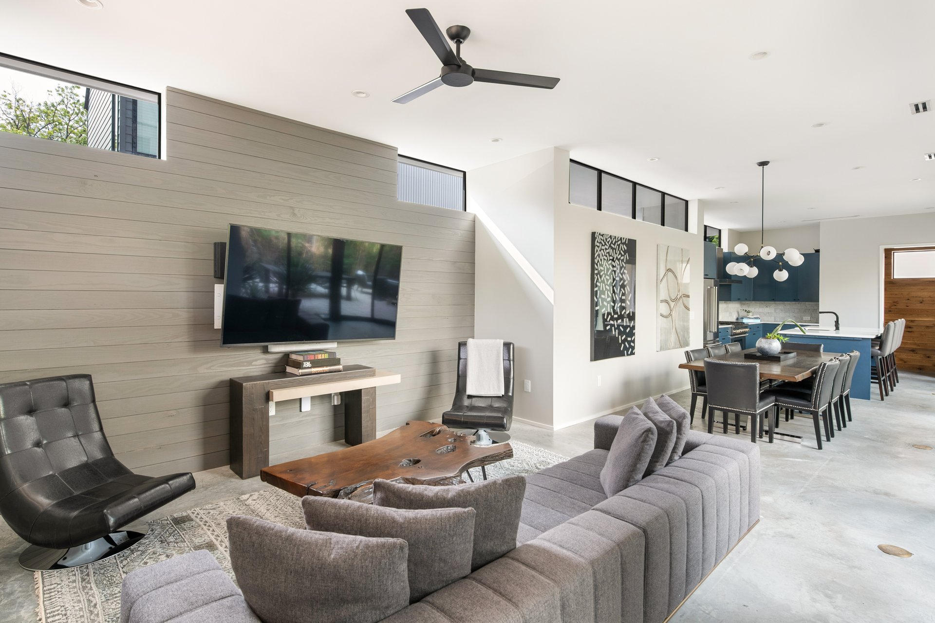 404 W Milton