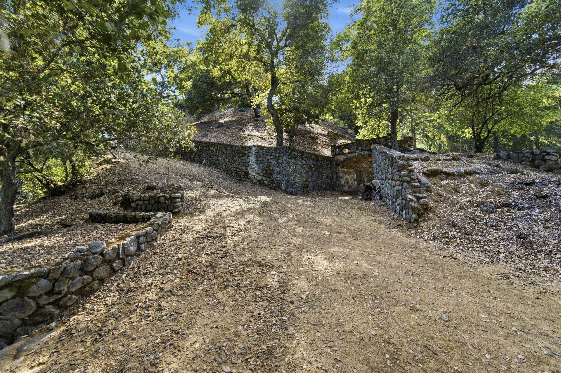 Montalvo Manor