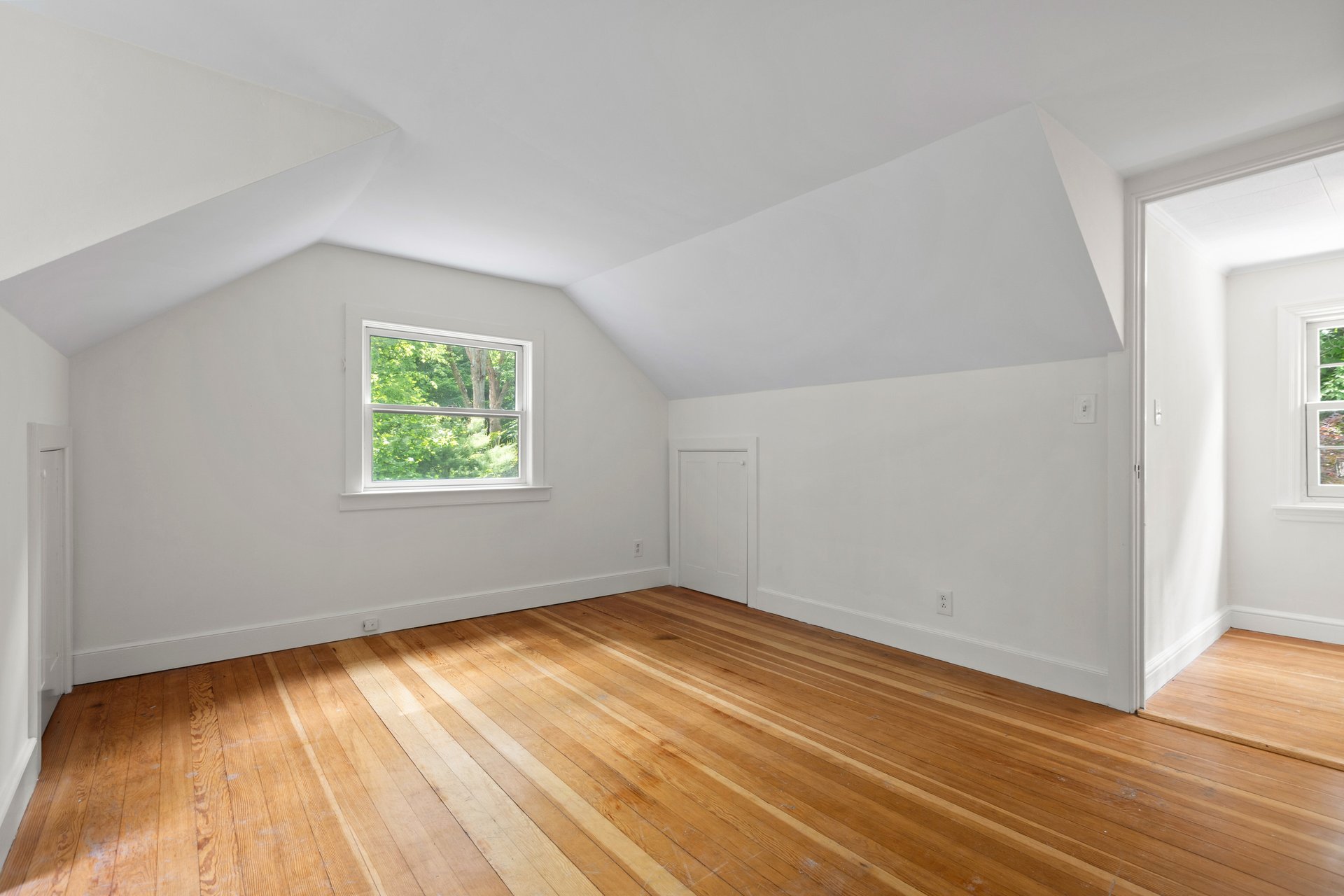 65 Laurelton Road