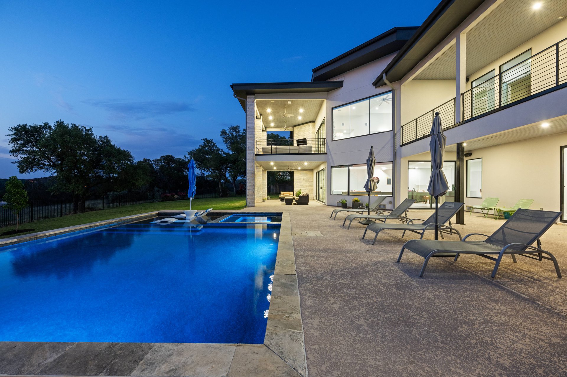 2912 Patriot Drive & 3002 Point Cove
