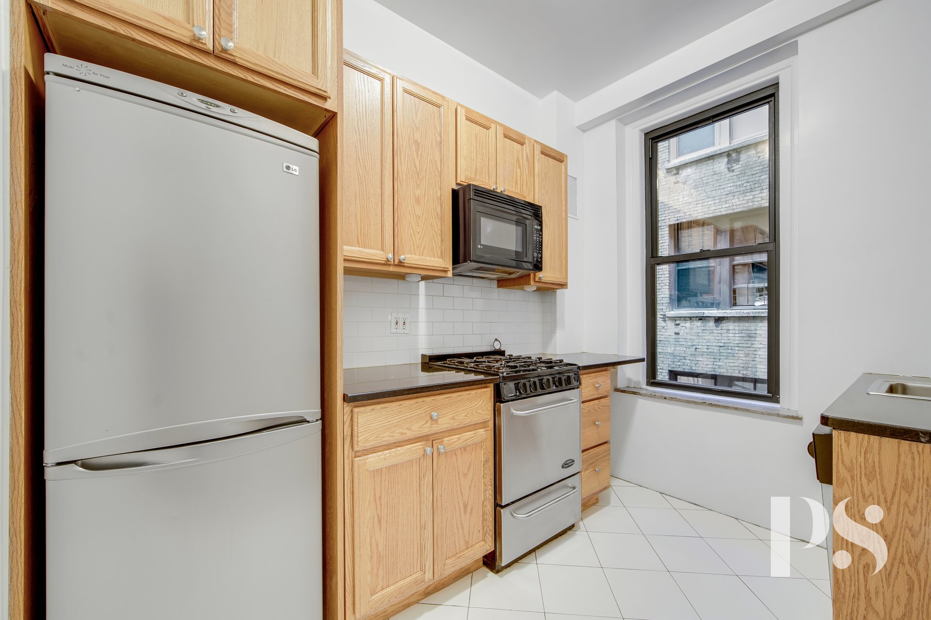 200 W 54th St, Unit 6J