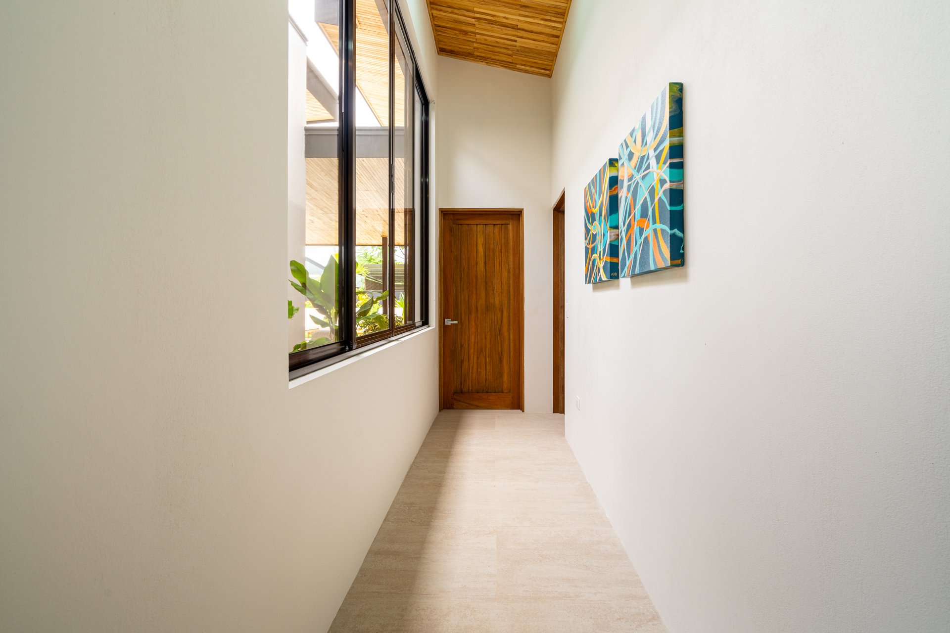 Uvita Tropical Urban Home, New Quality Build!