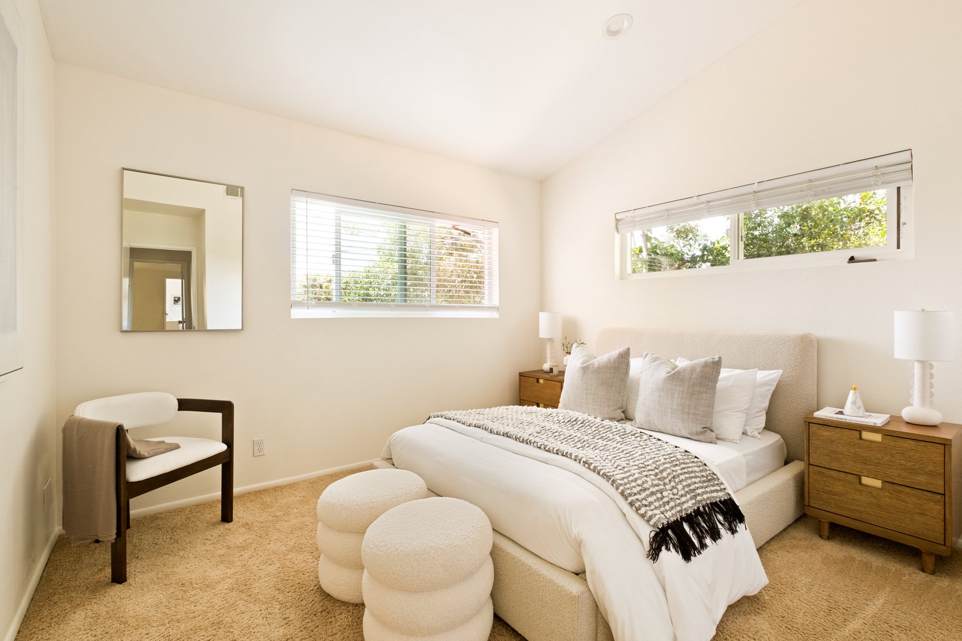 20607 Martha St, Woodland Hills